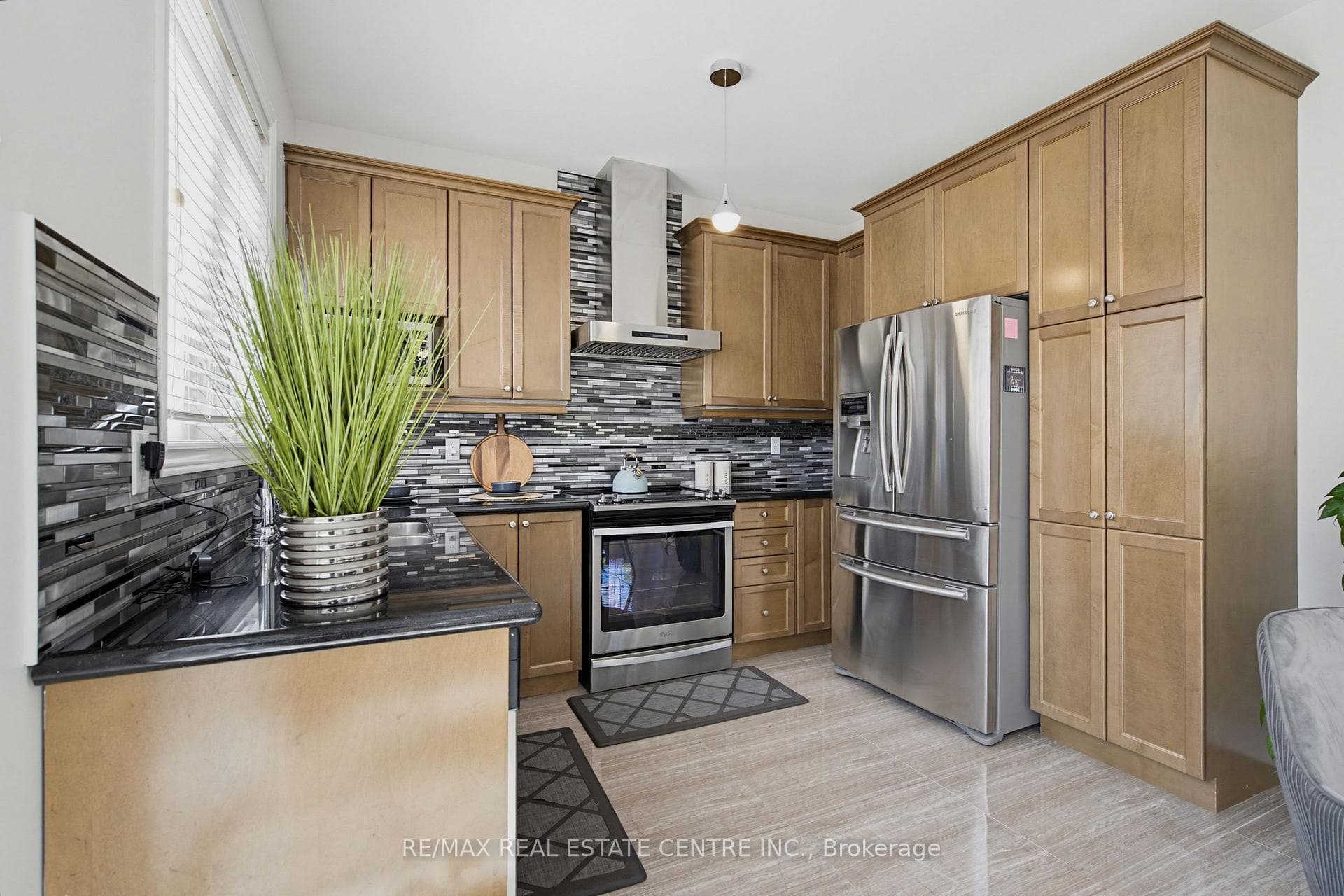 7 Resserville Street - Detached photo 10 of 43 in Brampton, Ontario