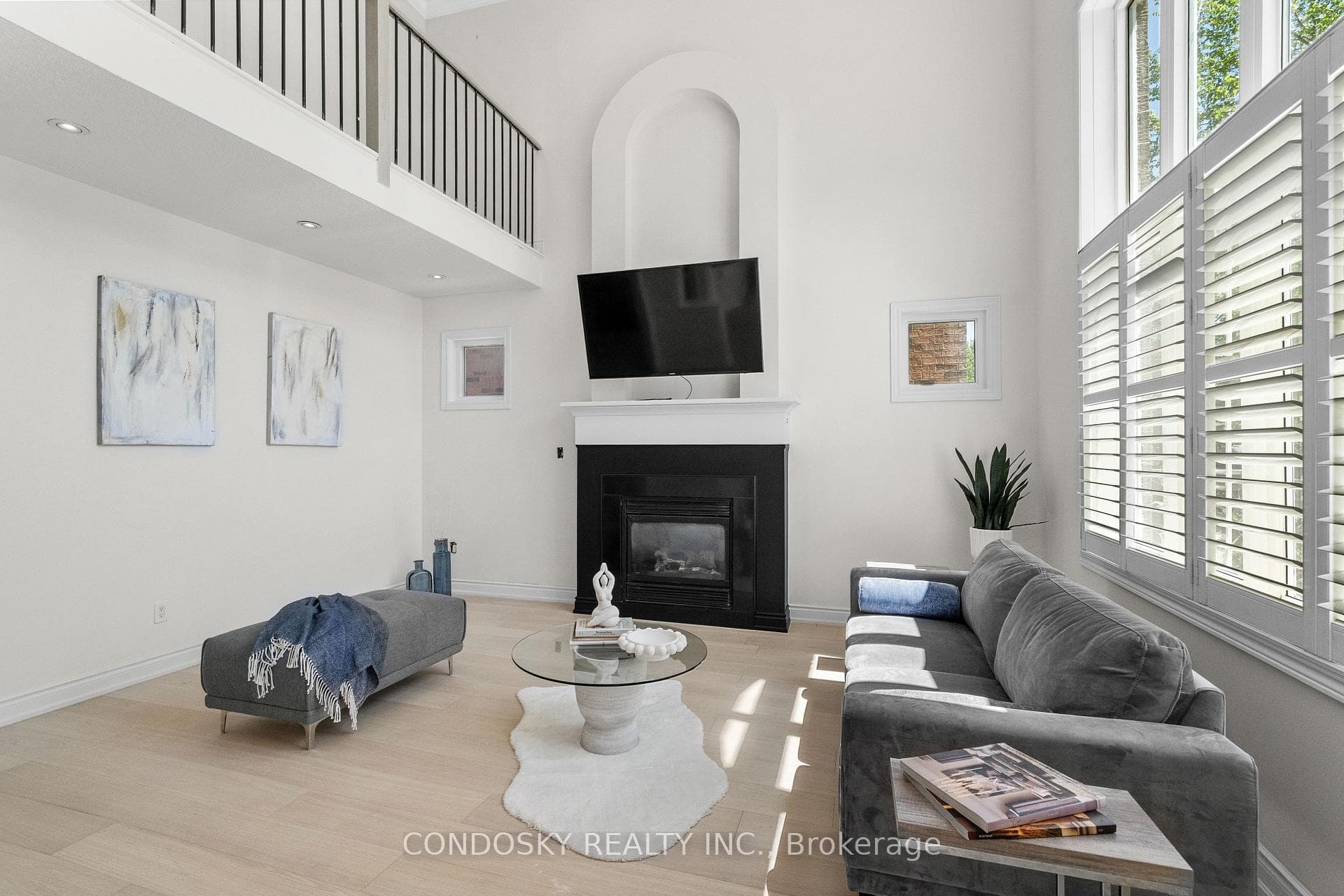 3322 Fox Run Circle - Detached photo 8 of 50 in Oakville, Ontario