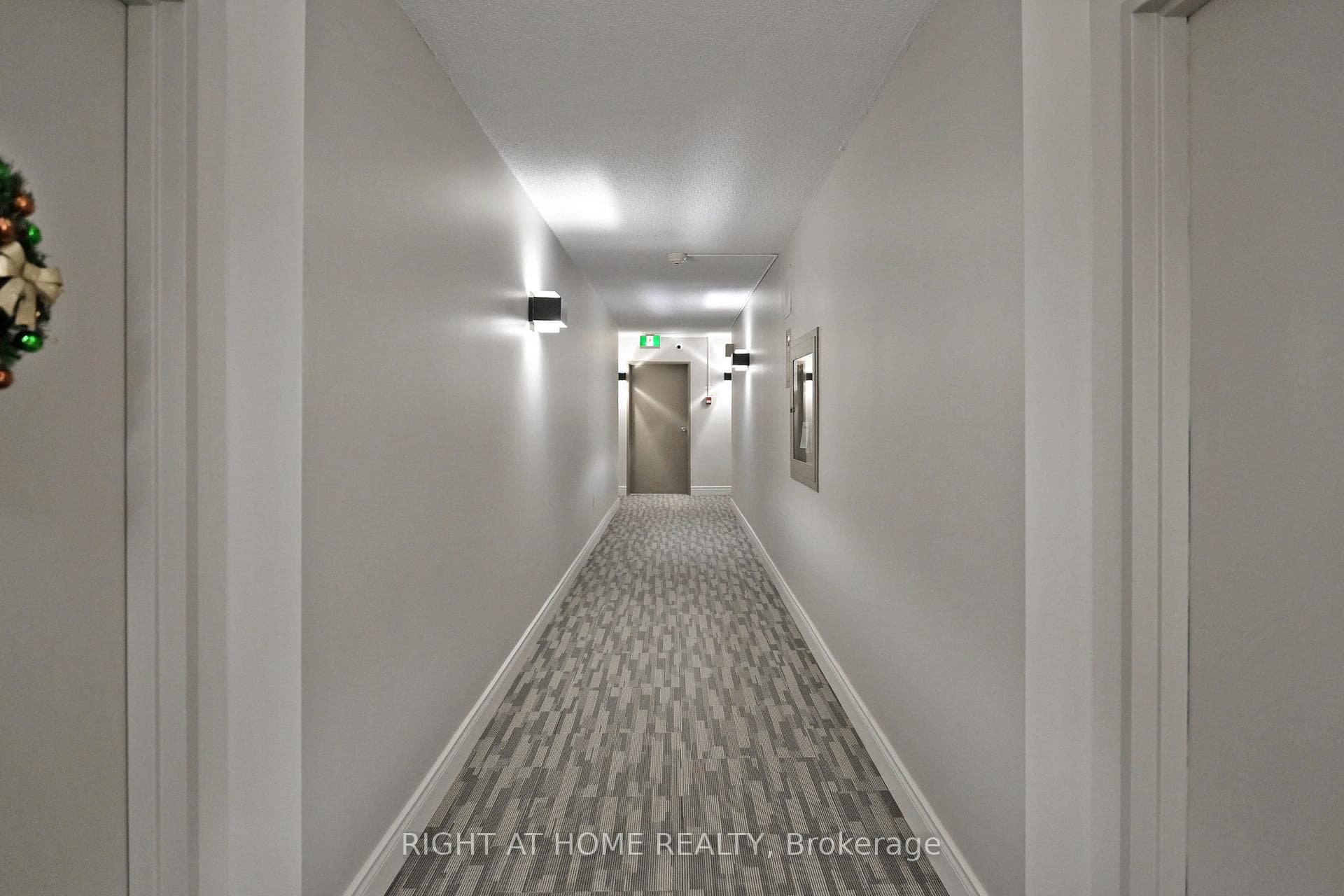 1338 York Mills Road Unit 702 - Condo photo 6 of 29 in Don Mills / Parkwoods / Victoria Village, Ontario