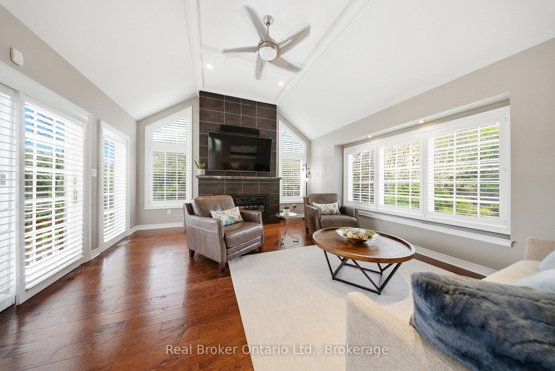383 North Shore Boulevard - Detached photo 7 of 46 in Burlington, Ontario