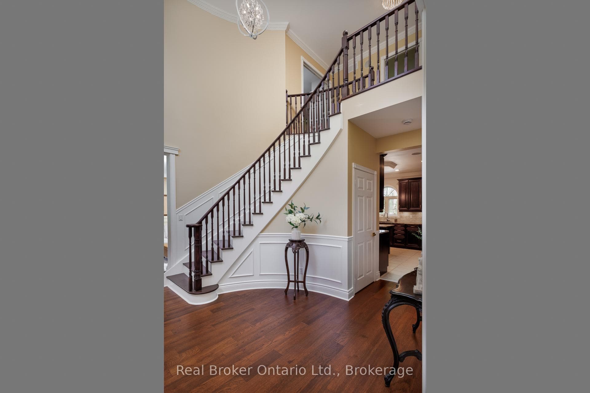 9 Paige Court - Detached photo 5 of 44 in Hamilton Township, Ontario