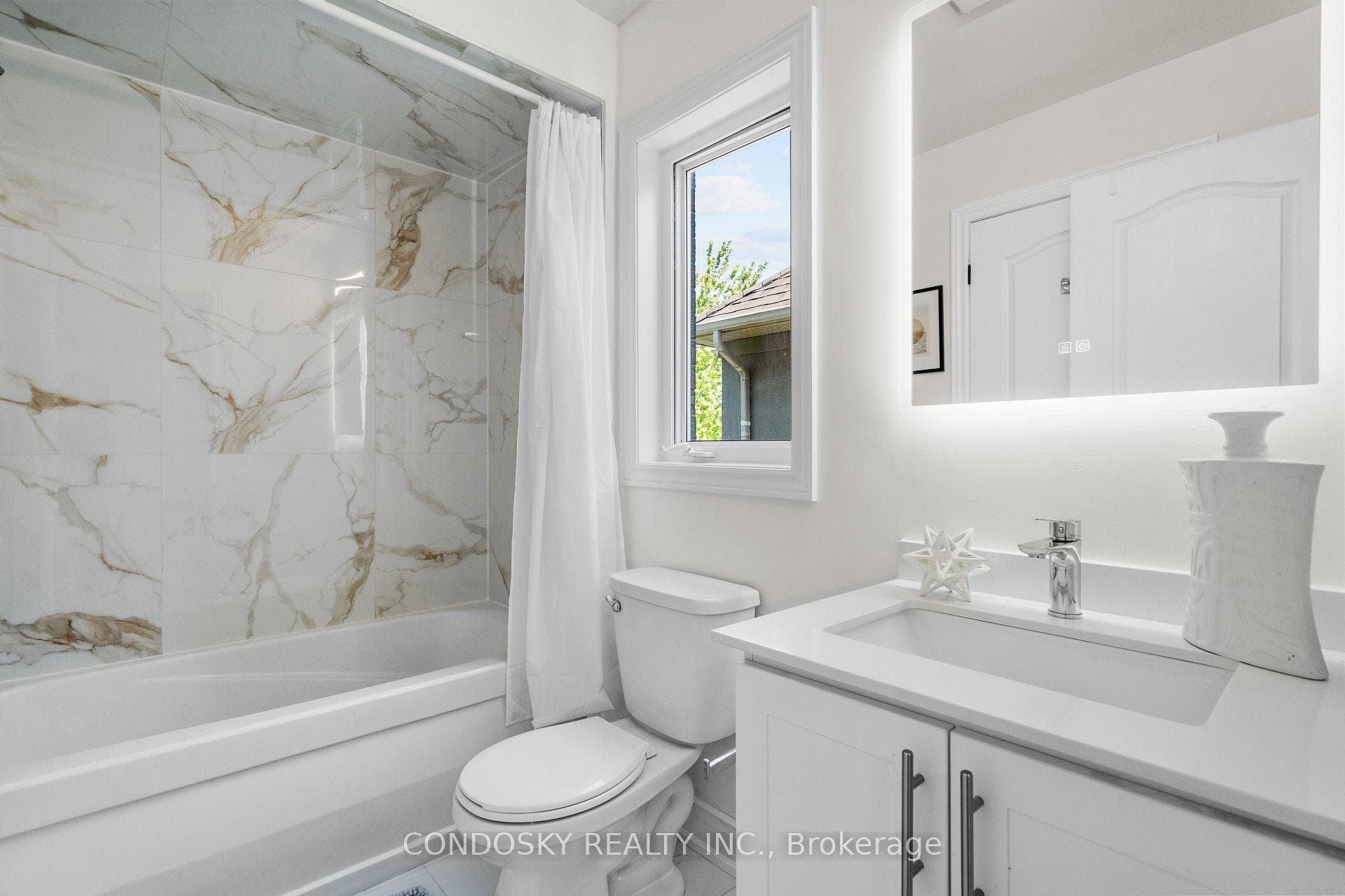 3322 Fox Run Circle - Detached photo 29 of 50 in Oakville, Ontario