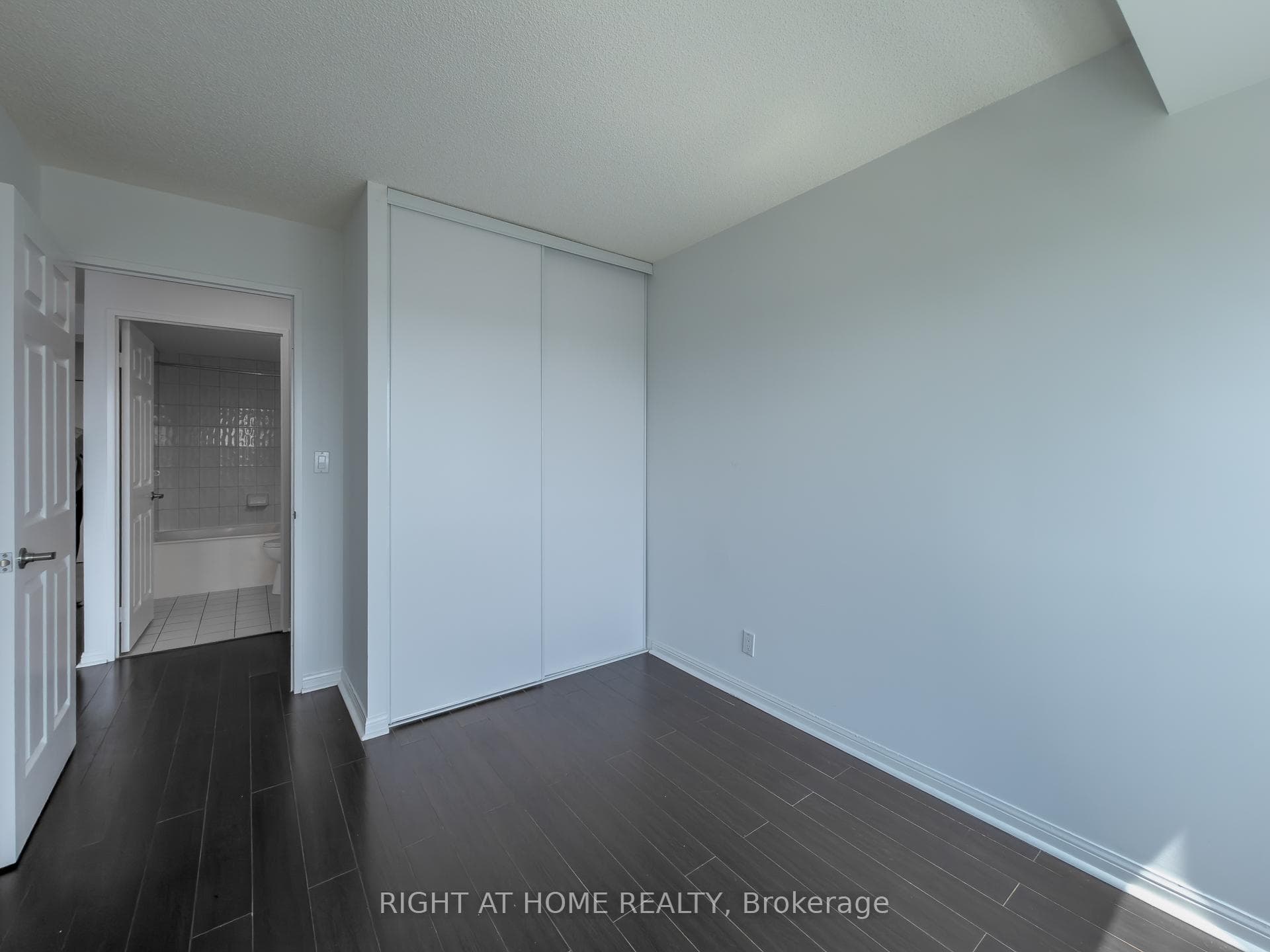 8 Lee Centre Drive Unit 1008 - Condo photo 26 of 33 in Scarborough (West Hill / Highland Creek), Ontario