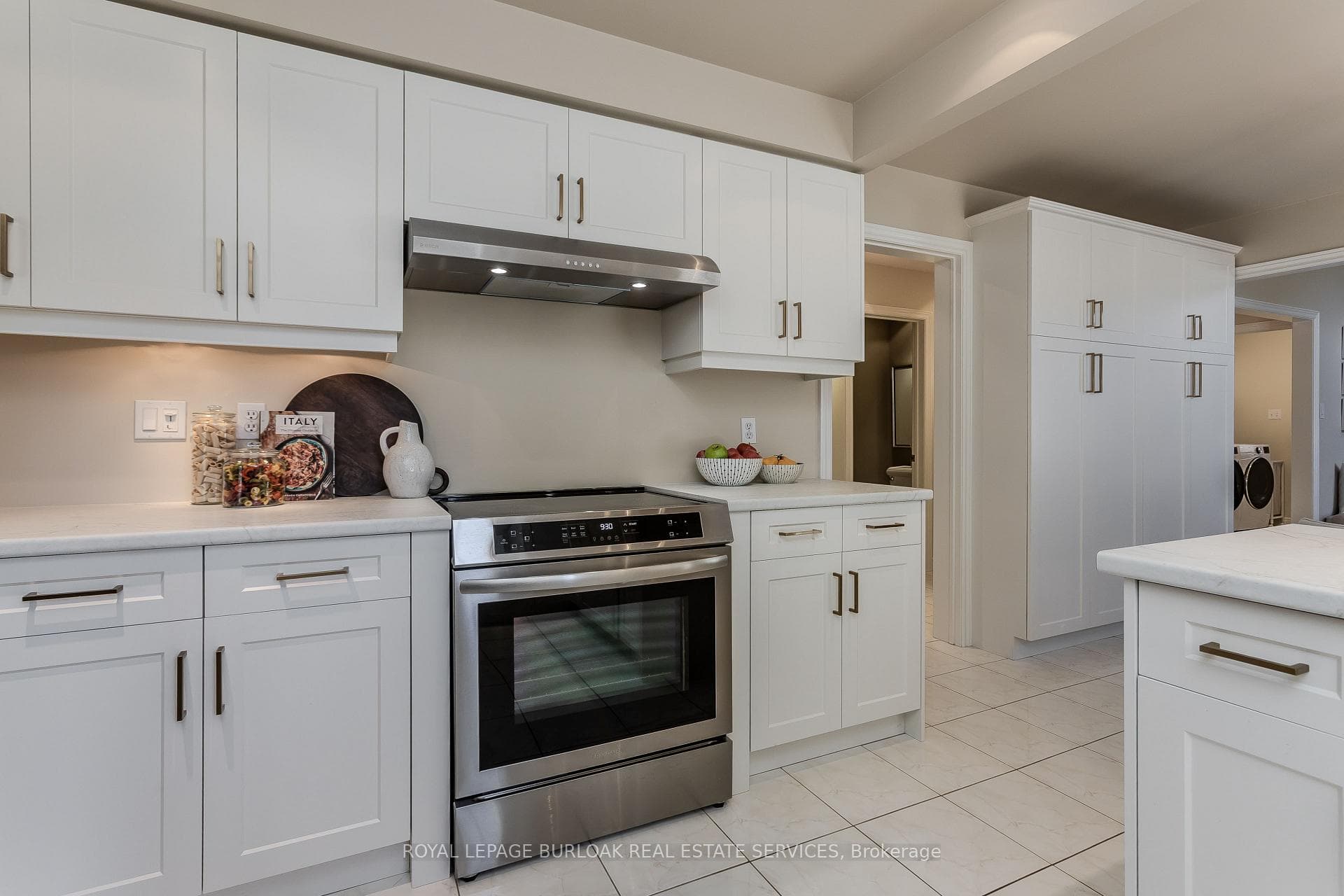 4153 Arbourfield Drive - Detached photo 11 of 32 in Burlington, Ontario