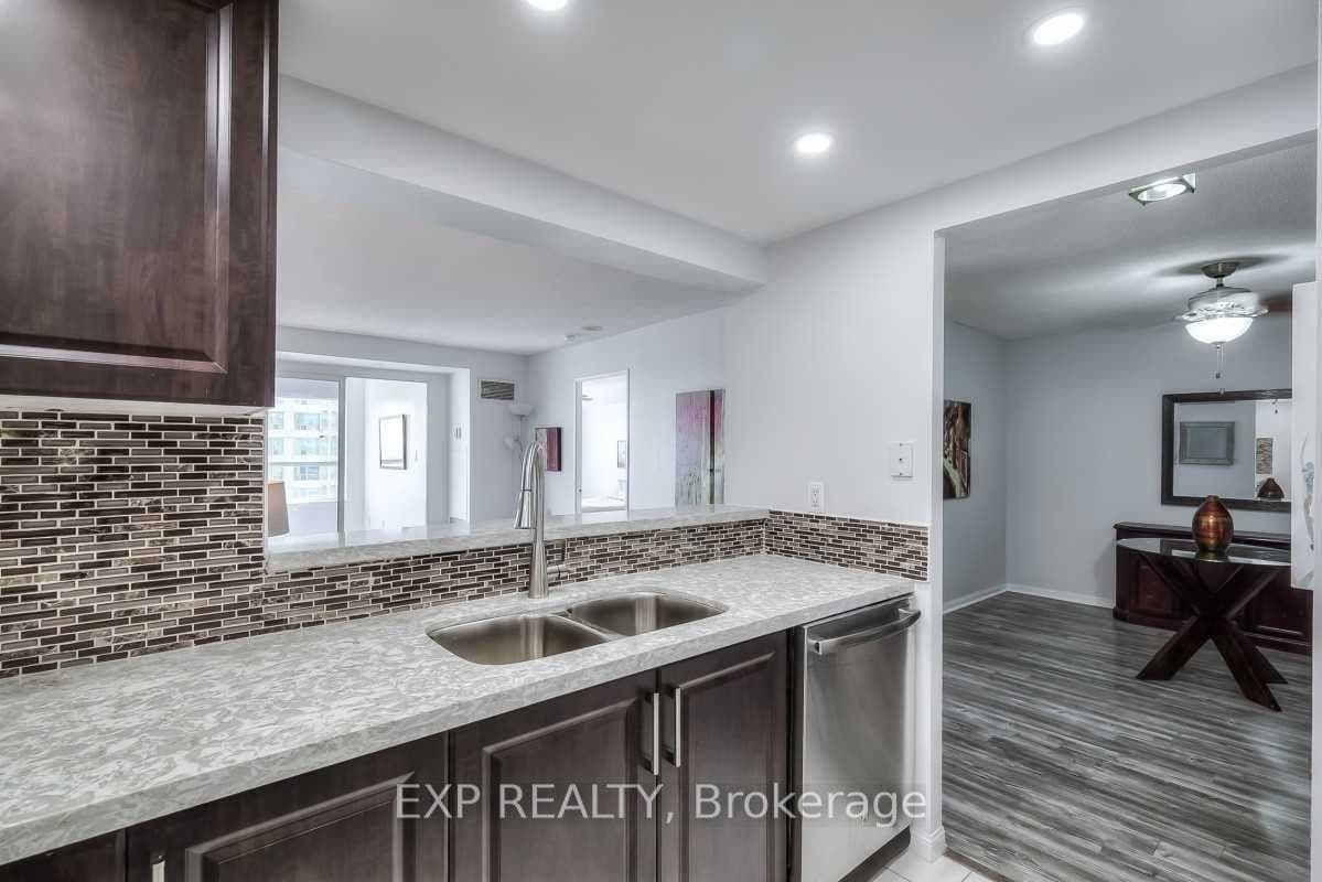 88 Corporate Drive Unit 1702 - Condo photo 4 of 20 in Scarborough (West Hill / Highland Creek), Ontario