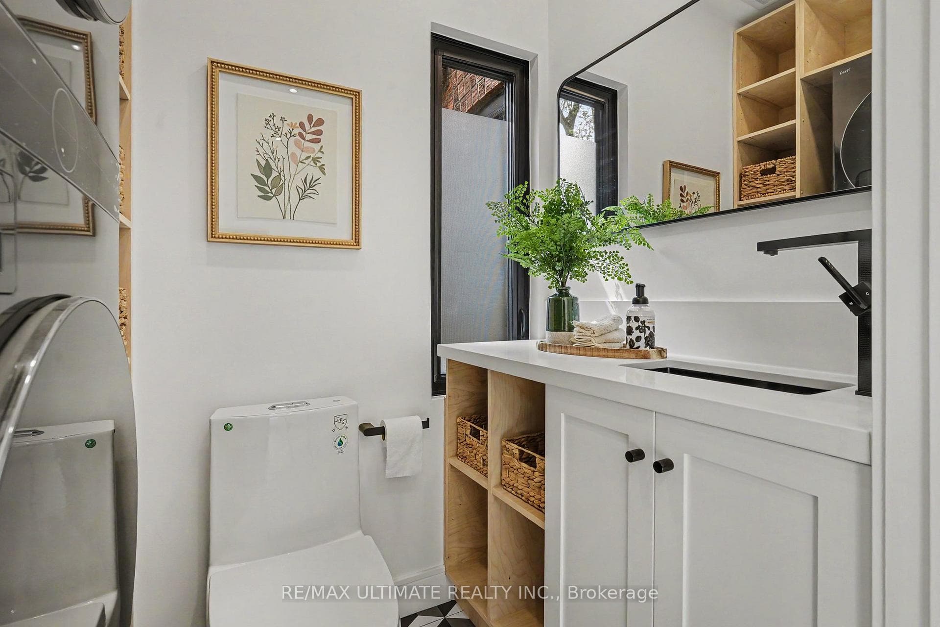 89 Alberta Avenue - Semi-Detached photo 16 of 49 in Annex / Yorkville / Summerhill, Ontario