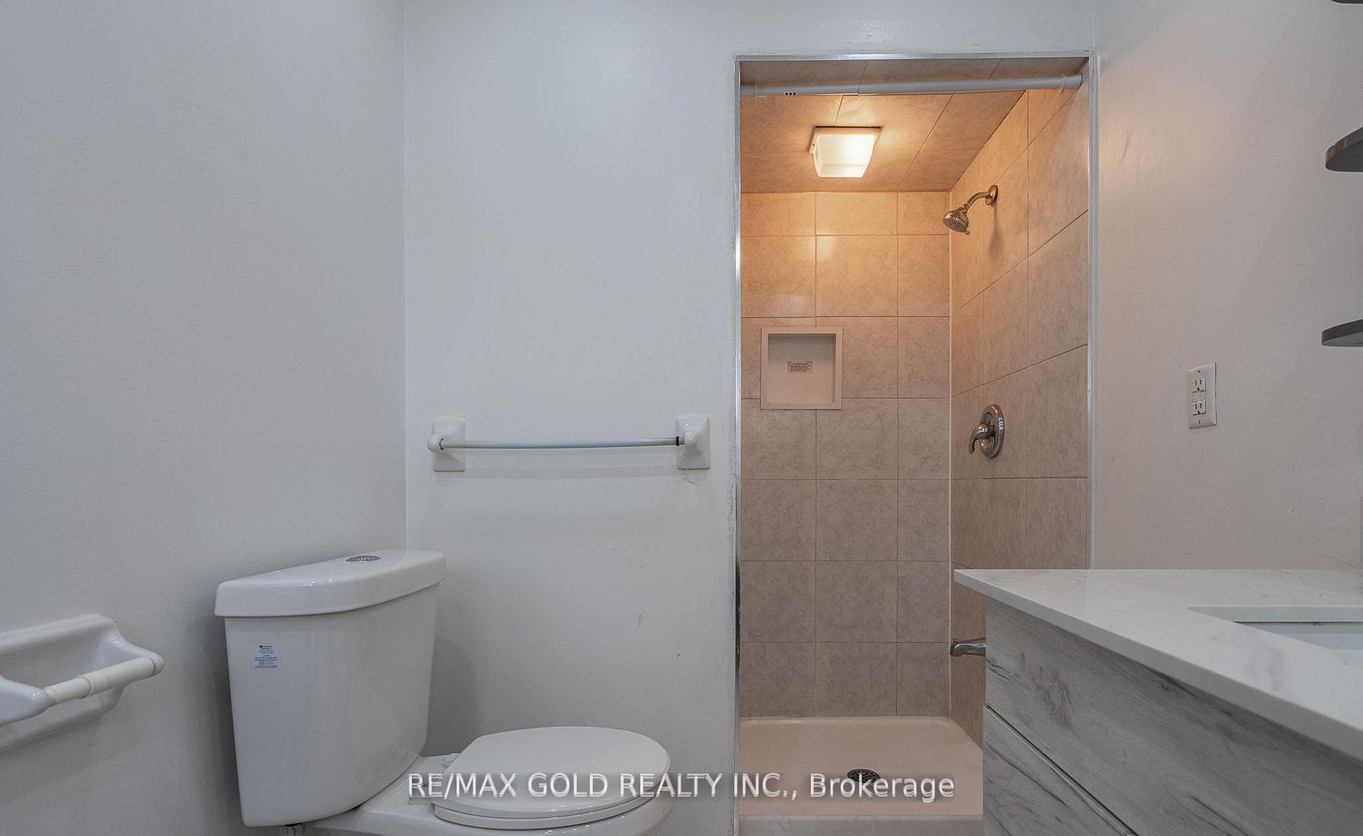 102 Bunchberry Way - Semi-Detached photo 19 of 37 in Brampton, Ontario