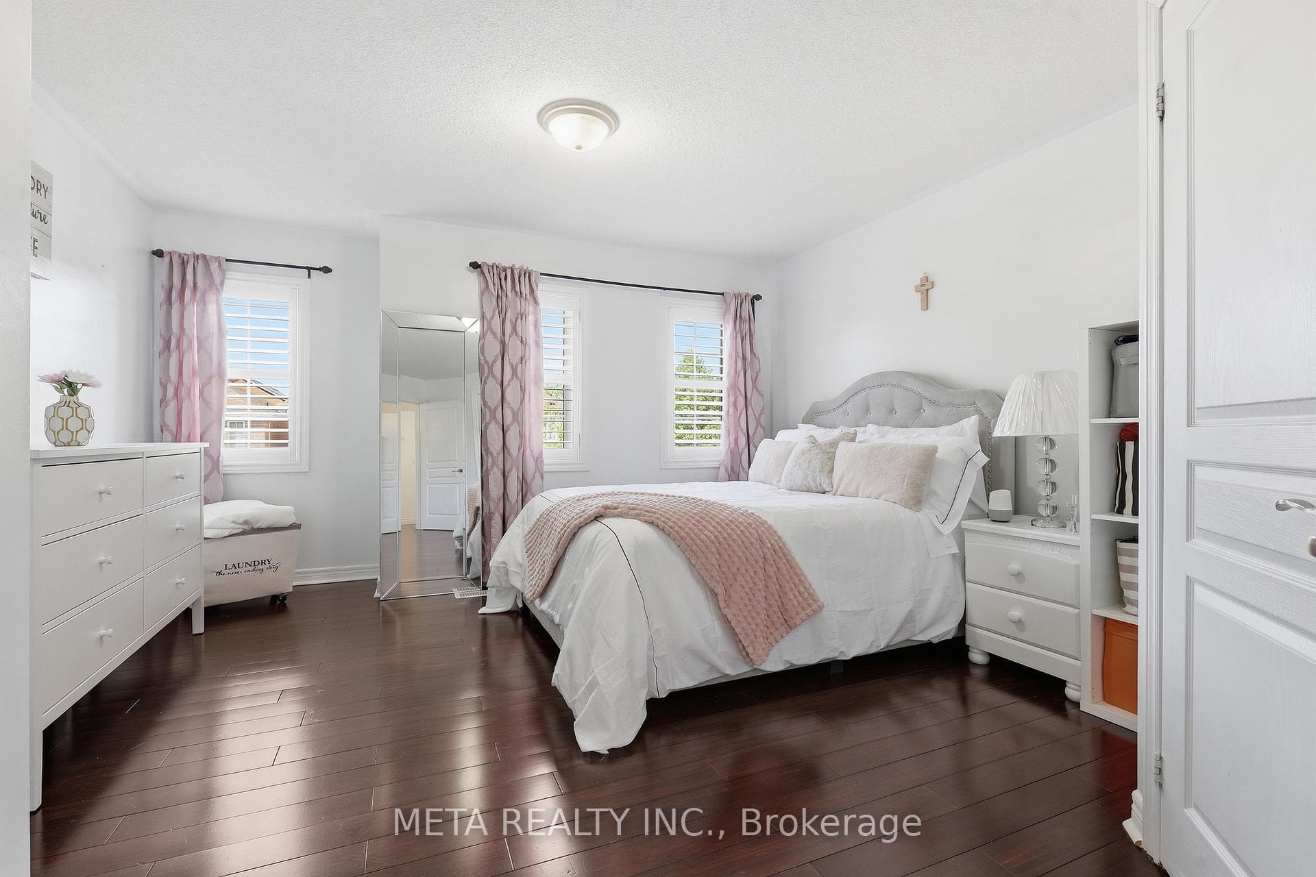 2299 Stratus Drive - Detached photo 21 of 42 in Oakville, Ontario