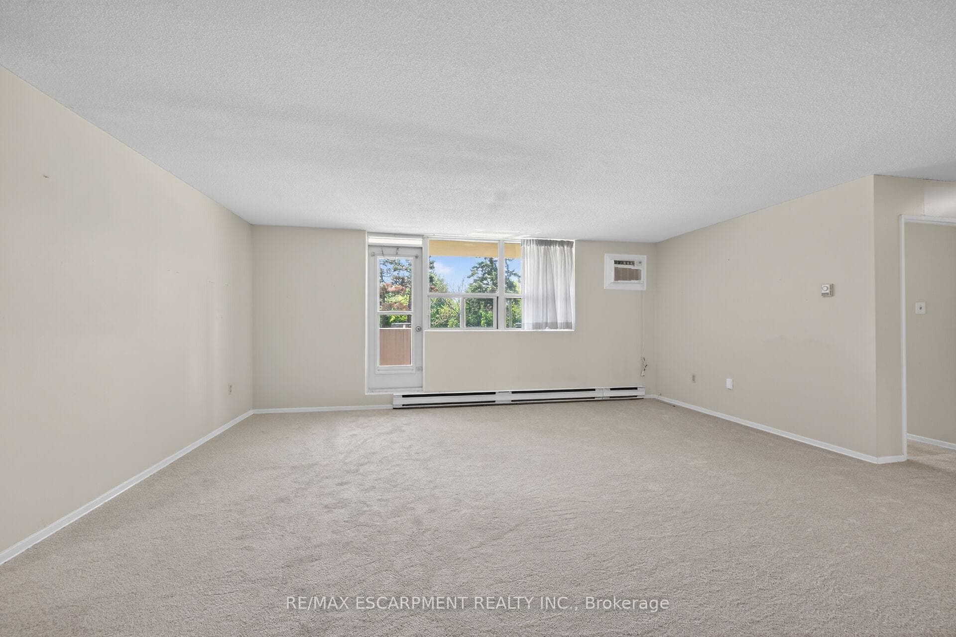 700 Dynes Road Unit 101 - Condo photo 5 of 48 in Burlington, Ontario