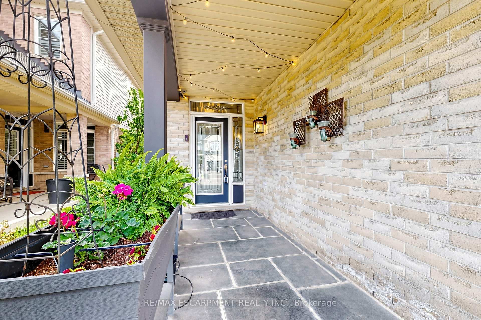 4176 Saunders Crescent - Detached photo 4 of 50 in Burlington, Ontario