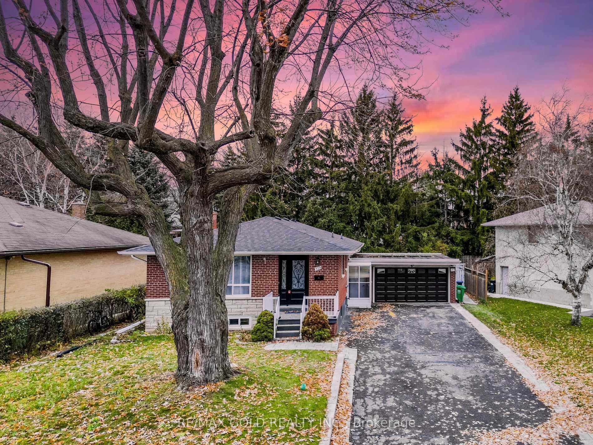 179 Elizabeth Street - home for sale in Brampton, Ontario