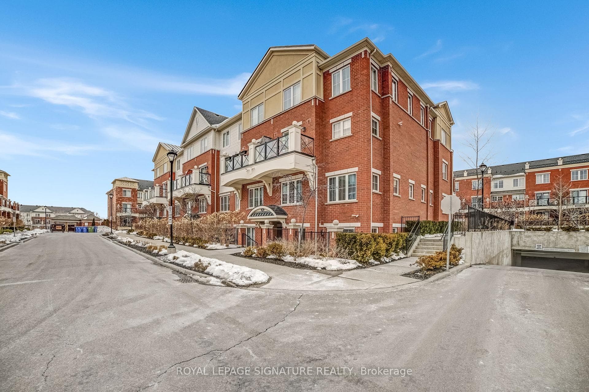 2492 Post Road Unit 19 - Condo photo 24 of 24 in Oakville, Ontario