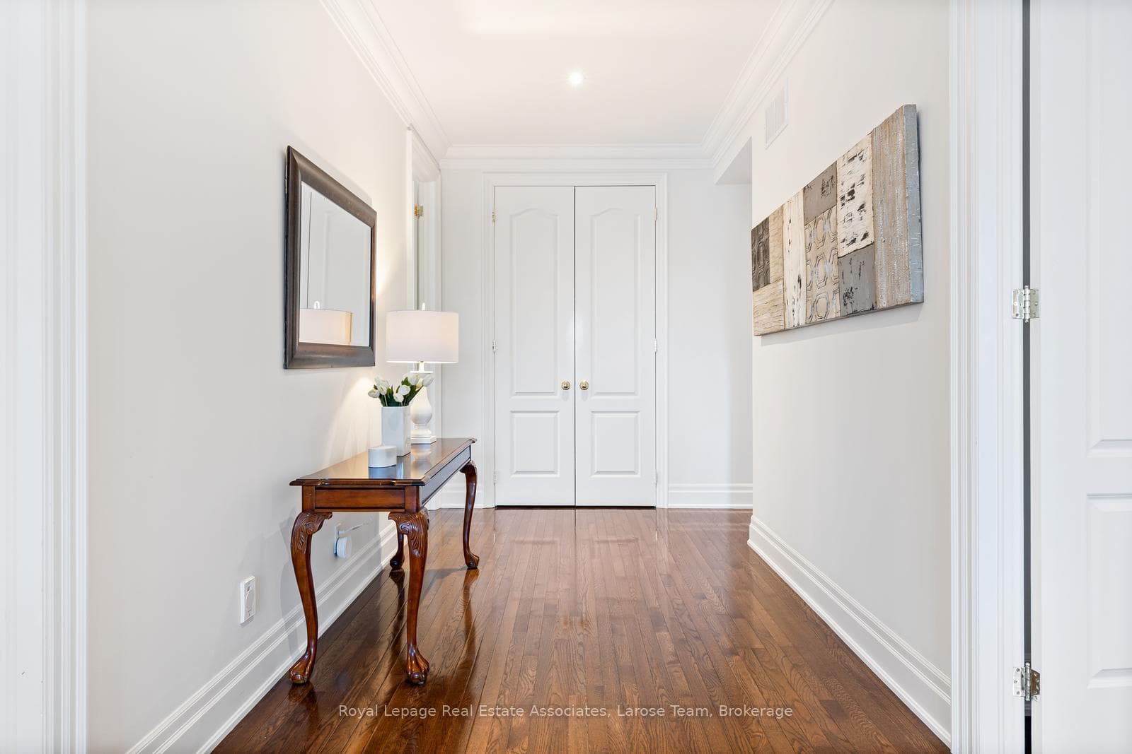 562 Gladwyne Court - Detached photo 22 of 47 in Mississauga, Ontario