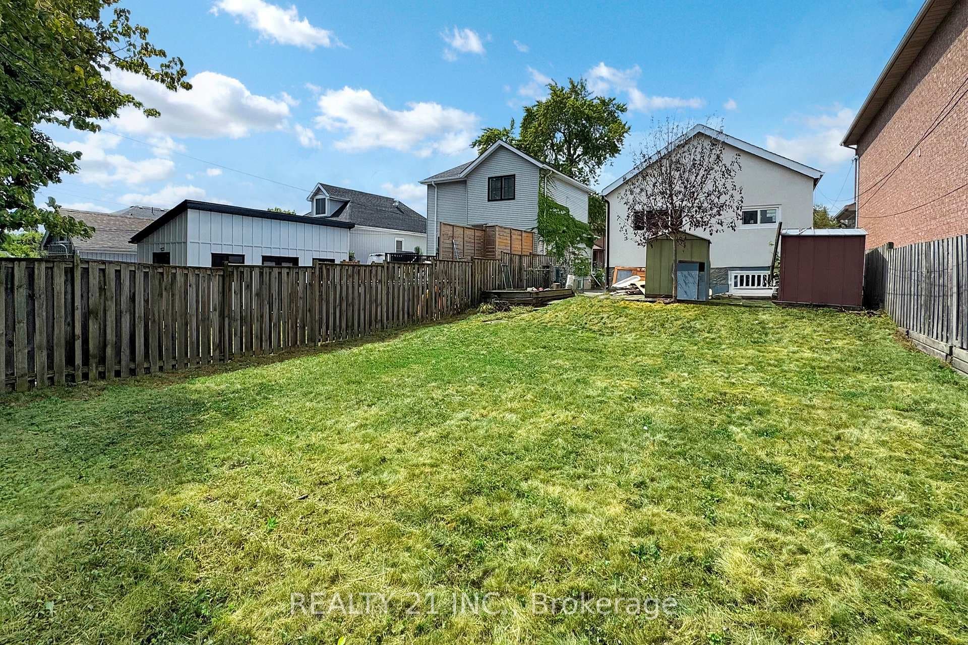 125 S Woodrow Boulevard - Detached photo 34 of 35 in Birch Cliff / Cliffside, Ontario
