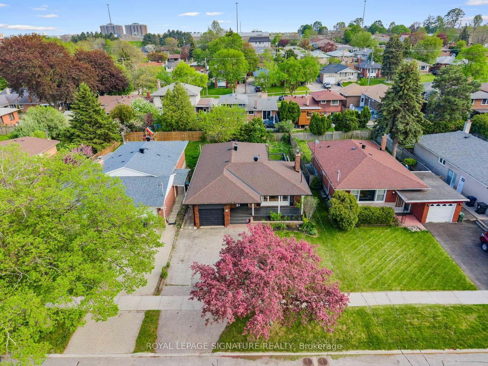 31 Birchard Street - Detached photo 42 of 48 in Scarborough Village / Eglinton East, Ontario