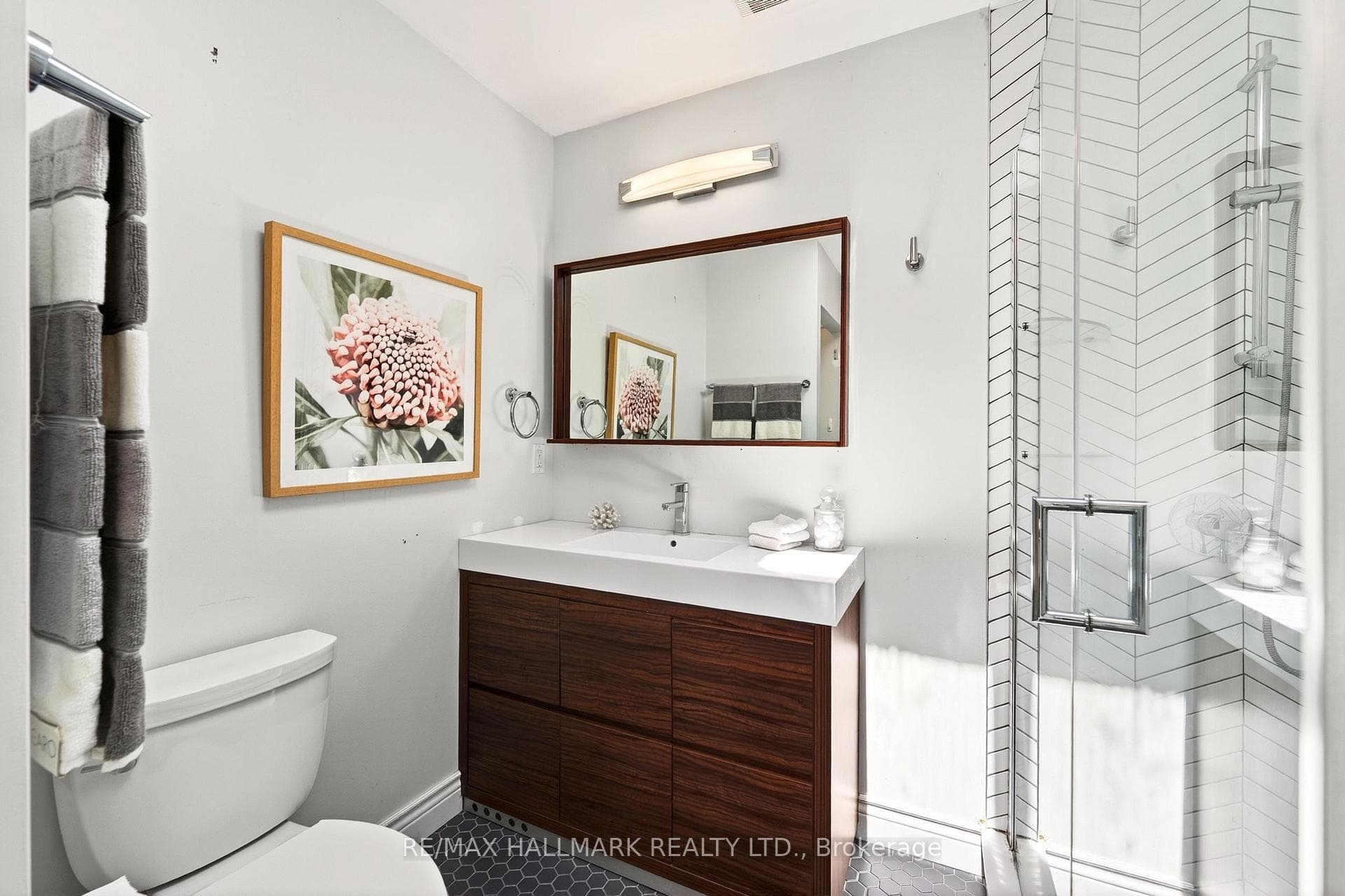 17 Mountalan Avenue - Semi-Detached photo 25 of 42 in Riverdale / Leslieville, Ontario