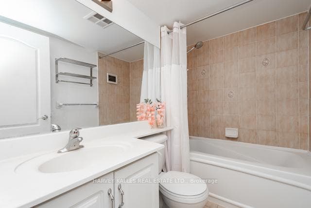 880 Grandview Way Unit 1209 - Condo photo 18 of 26 in Willowdale / Newtonbrook, Ontario