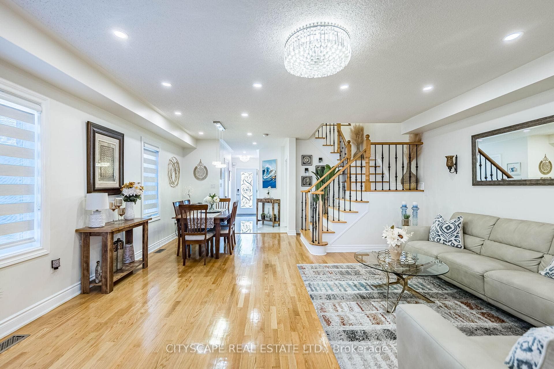 6681 Jazzy Mews - Semi-Detached photo 13 of 50 in Mississauga, Ontario