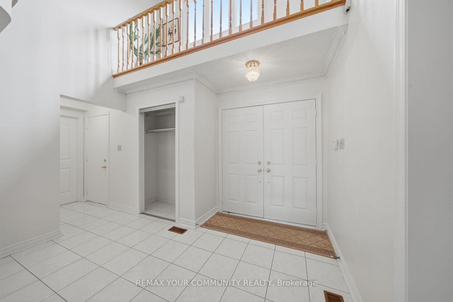 1198 Derrald Drive - Detached photo 9 of 50 in Oakville, Ontario