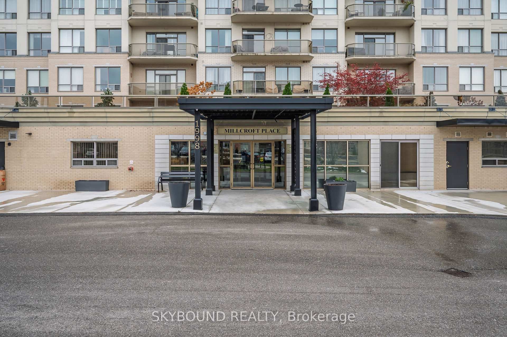 1998 Ironstone Drive Unit 505 - home for sale in Burlington, Ontario