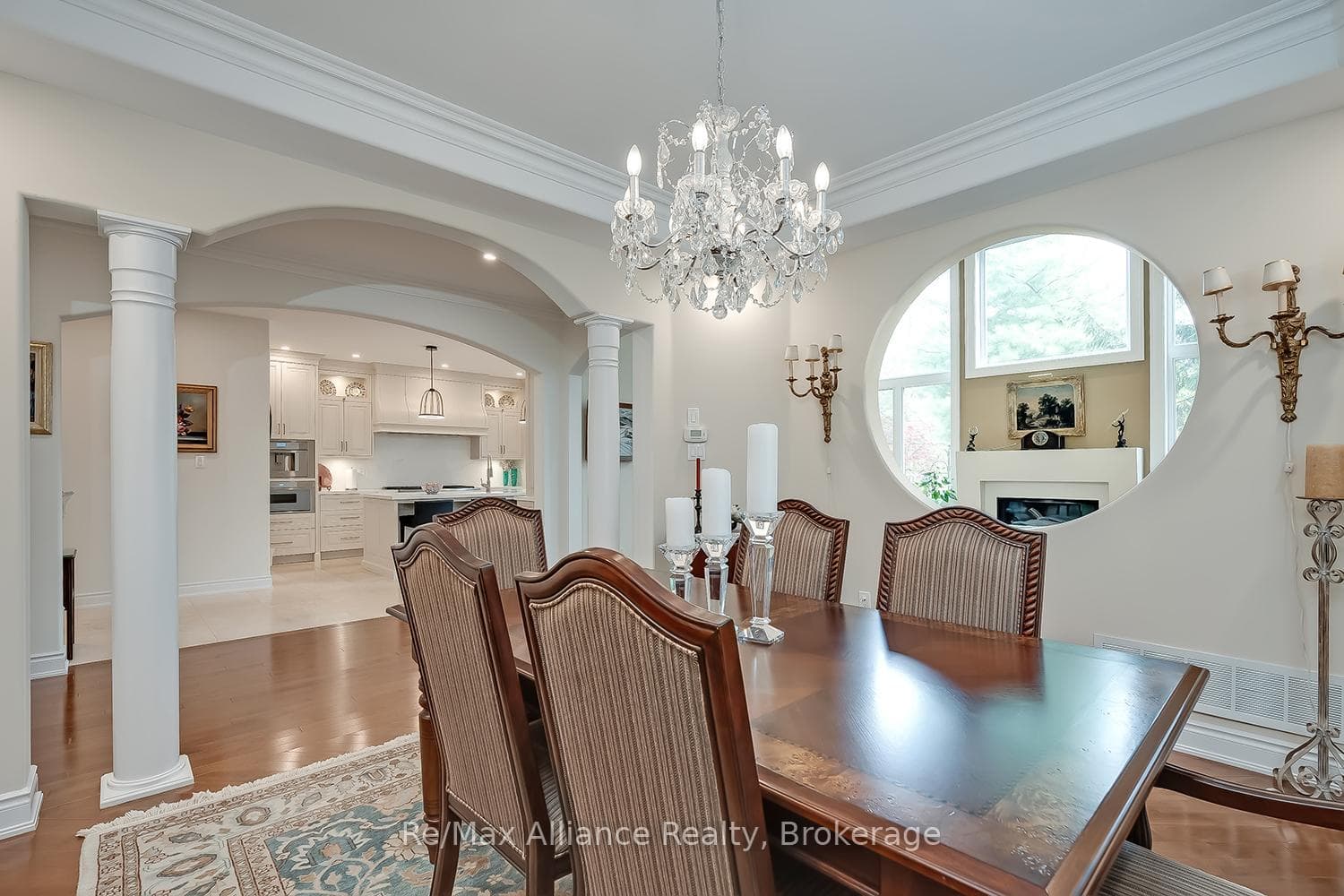 203 Burloak Drive - Detached photo 7 of 50 in Oakville, Ontario