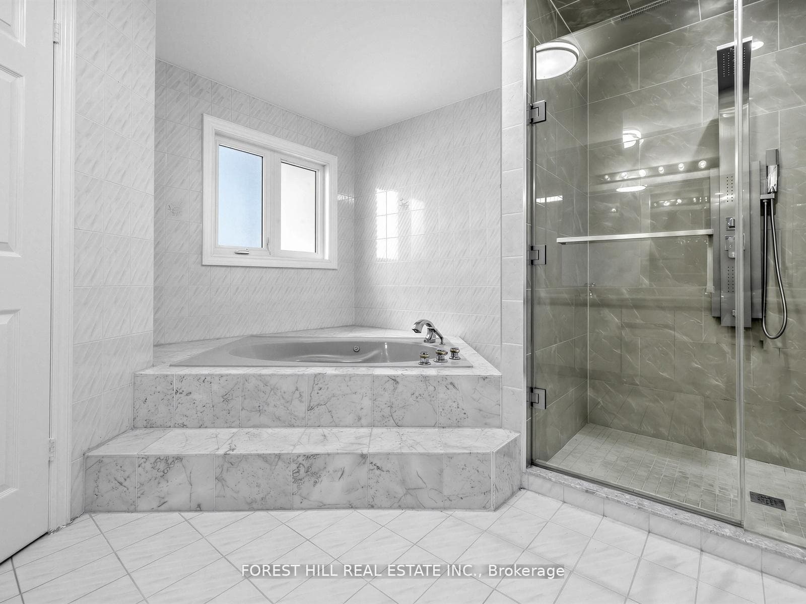 477 Cummer Avenue - Detached photo 26 of 50 in Willowdale / Newtonbrook, Ontario
