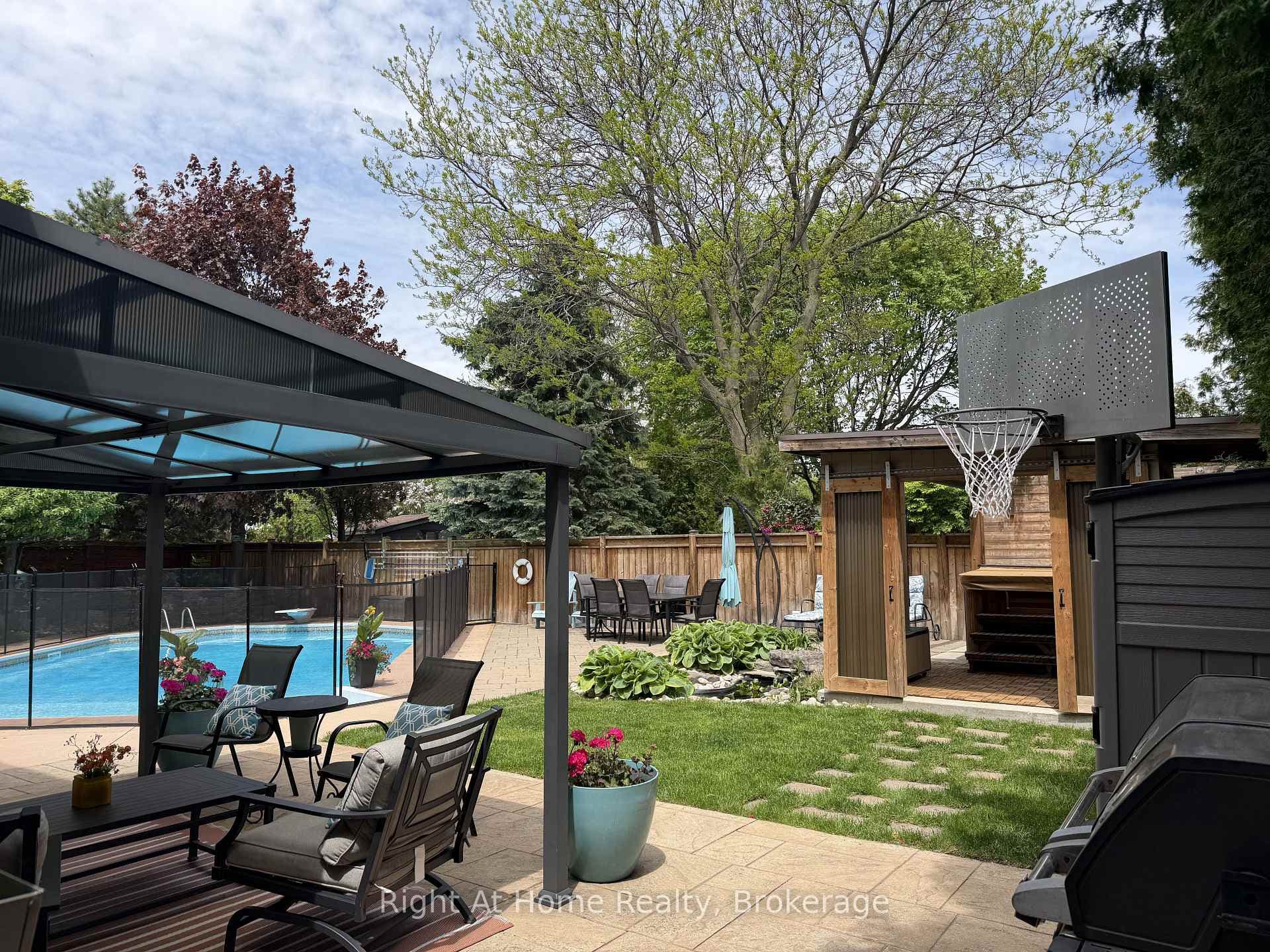 437 Shoreacres Road - Detached photo 48 of 50 in Burlington, Ontario