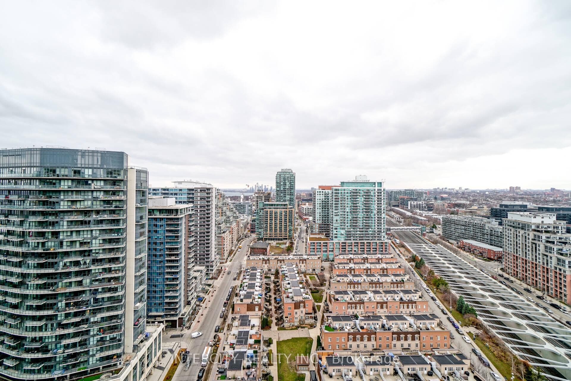 19 Western Battery Road Unit 2709 - Condo photo 7 of 7 in Downtown Toronto / Waterfront, Ontario