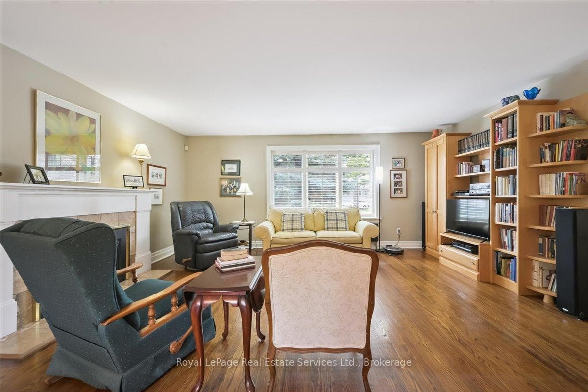 281 Pinehurst Drive - Detached photo 13 of 50 in Oakville, Ontario