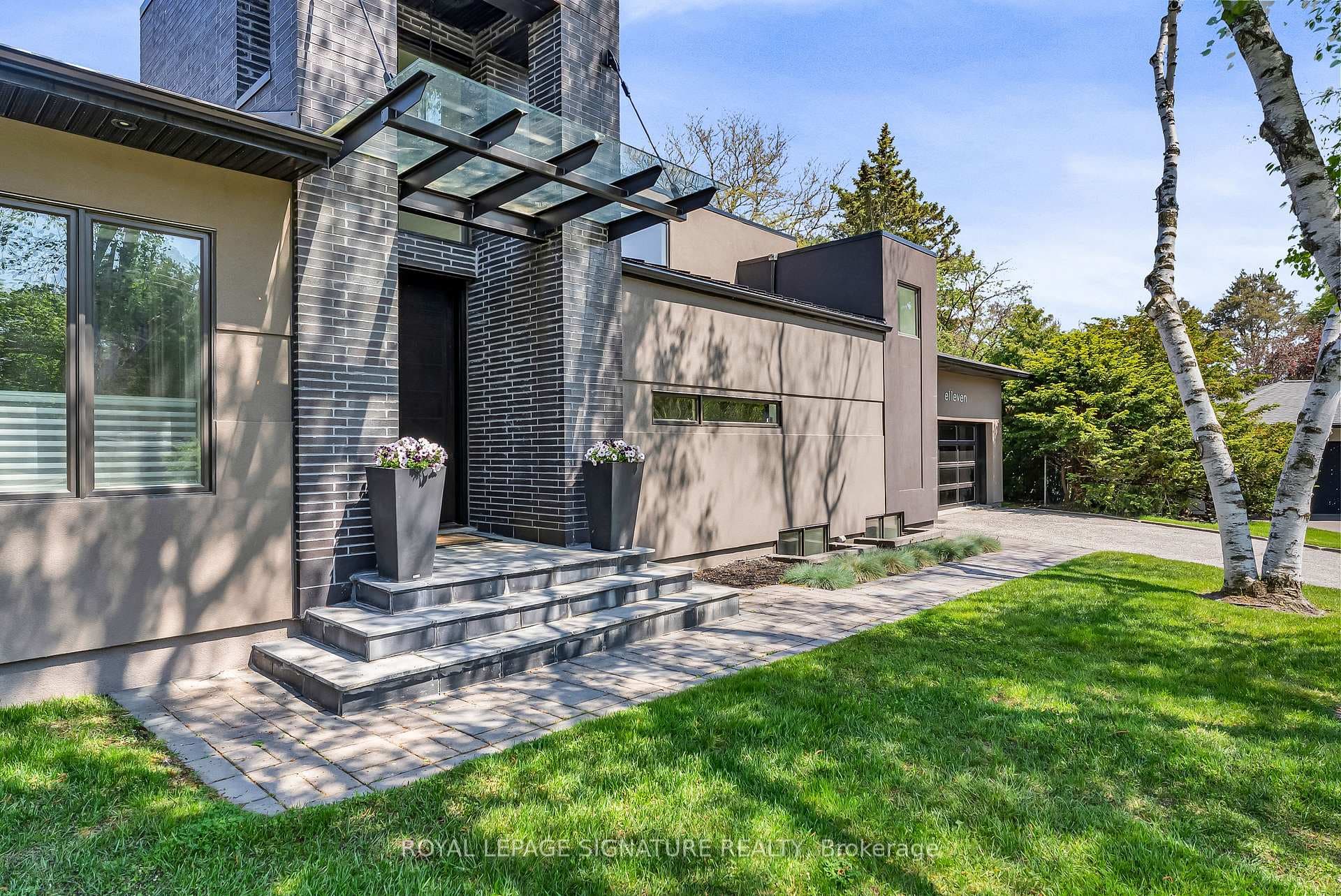 11 Sandpiper Court - Detached photo 2 of 50 in Don Mills / Parkwoods / Victoria Village, Ontario