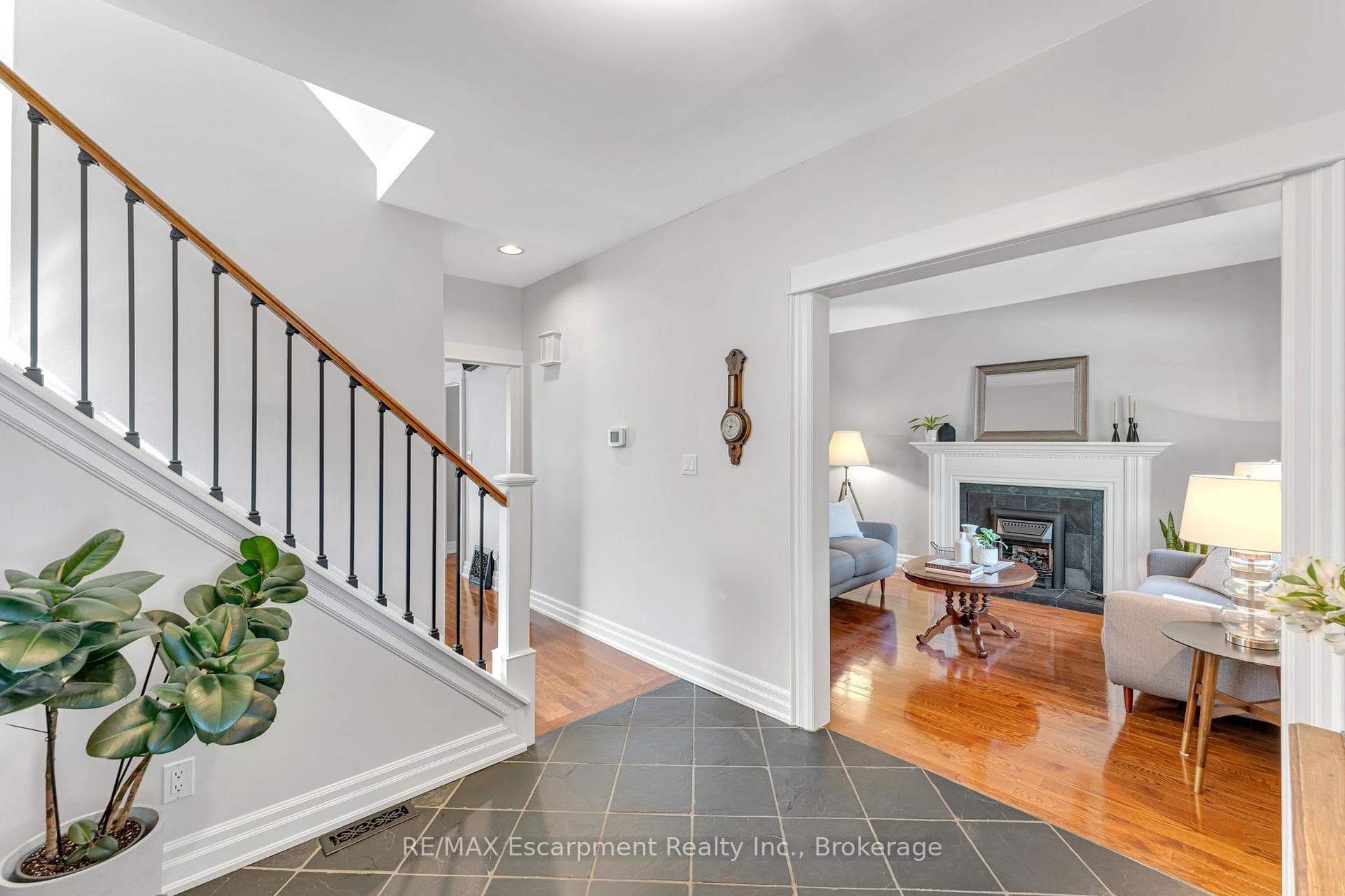 546 HURD Avenue - Detached photo 6 of 46 in Burlington, Ontario