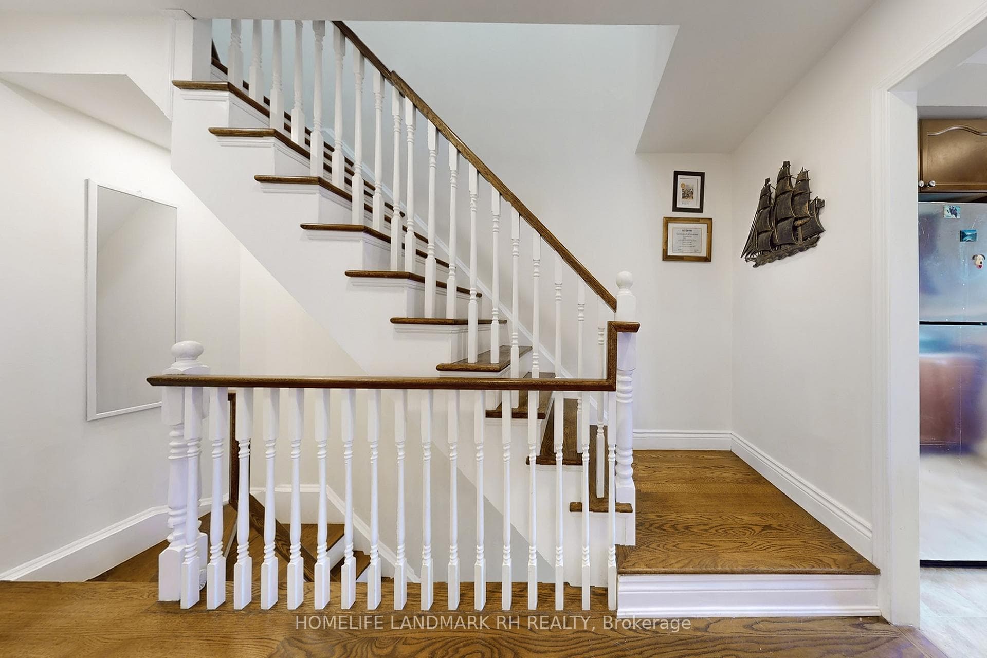 3060 Dewridge Avenue - Townhouse photo 13 of 21 in Oakville, Ontario