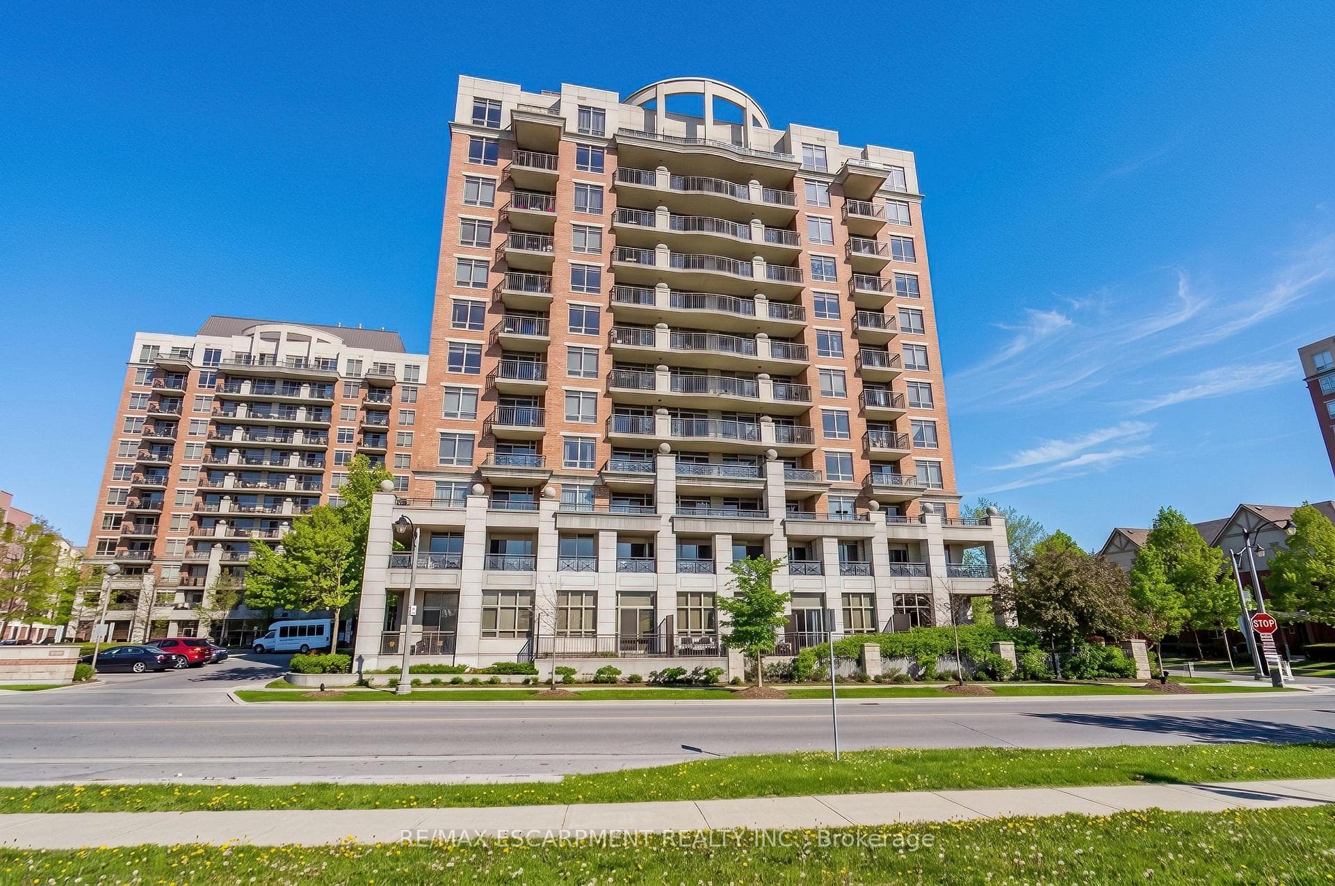 2379 Central Park Drive Unit 603 - Condo photo 2 of 43 in Oakville, Ontario
