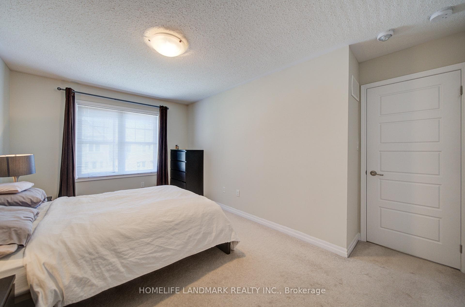 3086 Mistletoe Gardens - Townhouse photo 29 of 38 in Oakville, Ontario