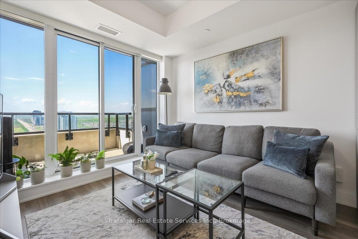 297 Oak Walk Drive Unit 1807 - Condo photo 16 of 35 in Oakville, Ontario