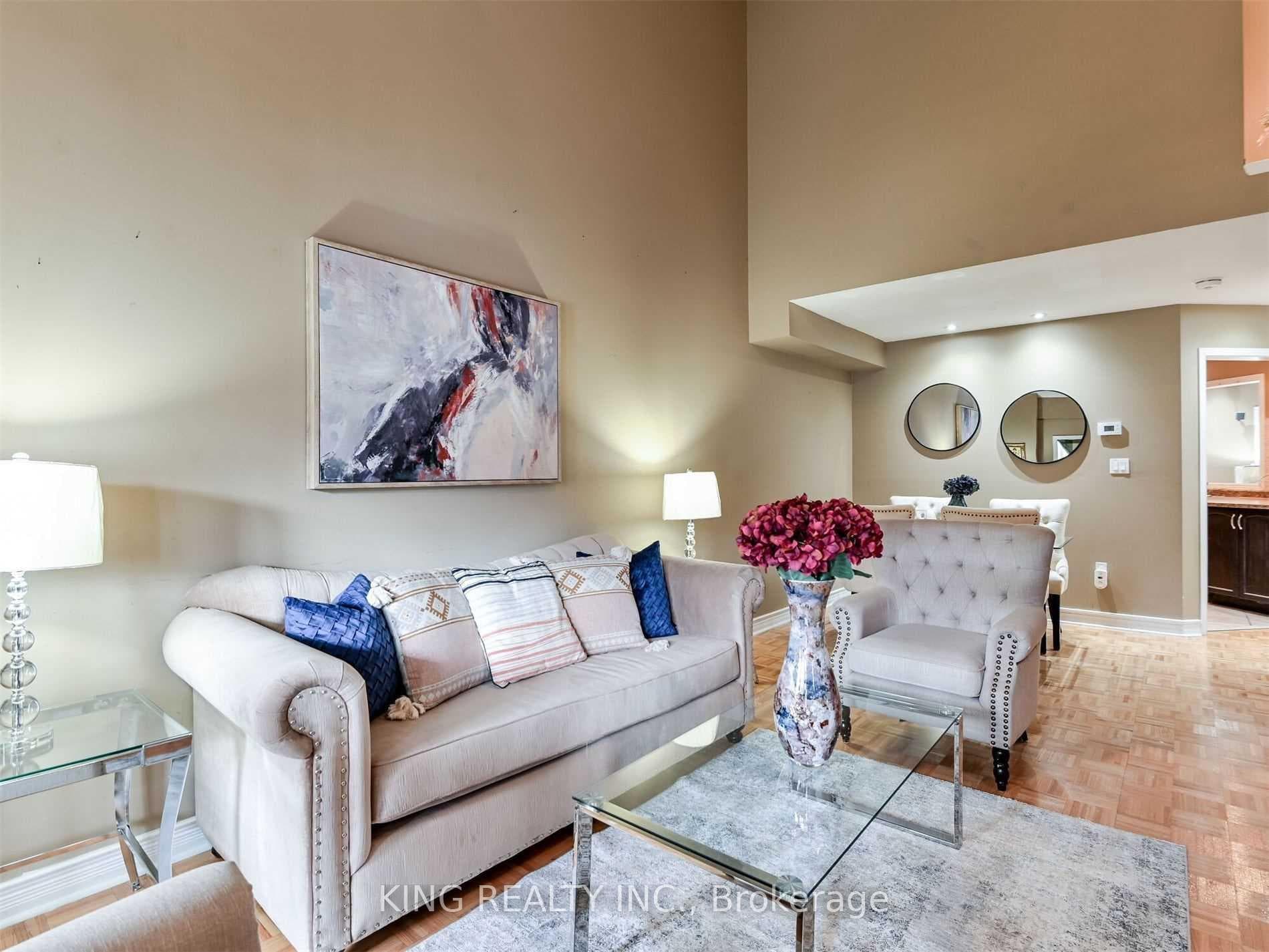 23 Wall Street - Townhouse photo 5 of 25 in Brampton, Ontario