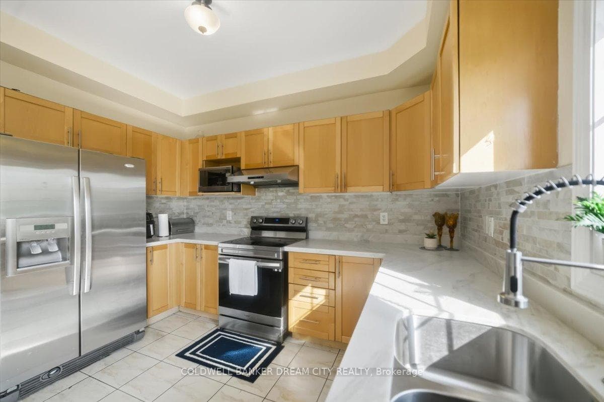 9738 Mclaughlin Road - Townhouse photo 17 of 45 in Brampton, Ontario