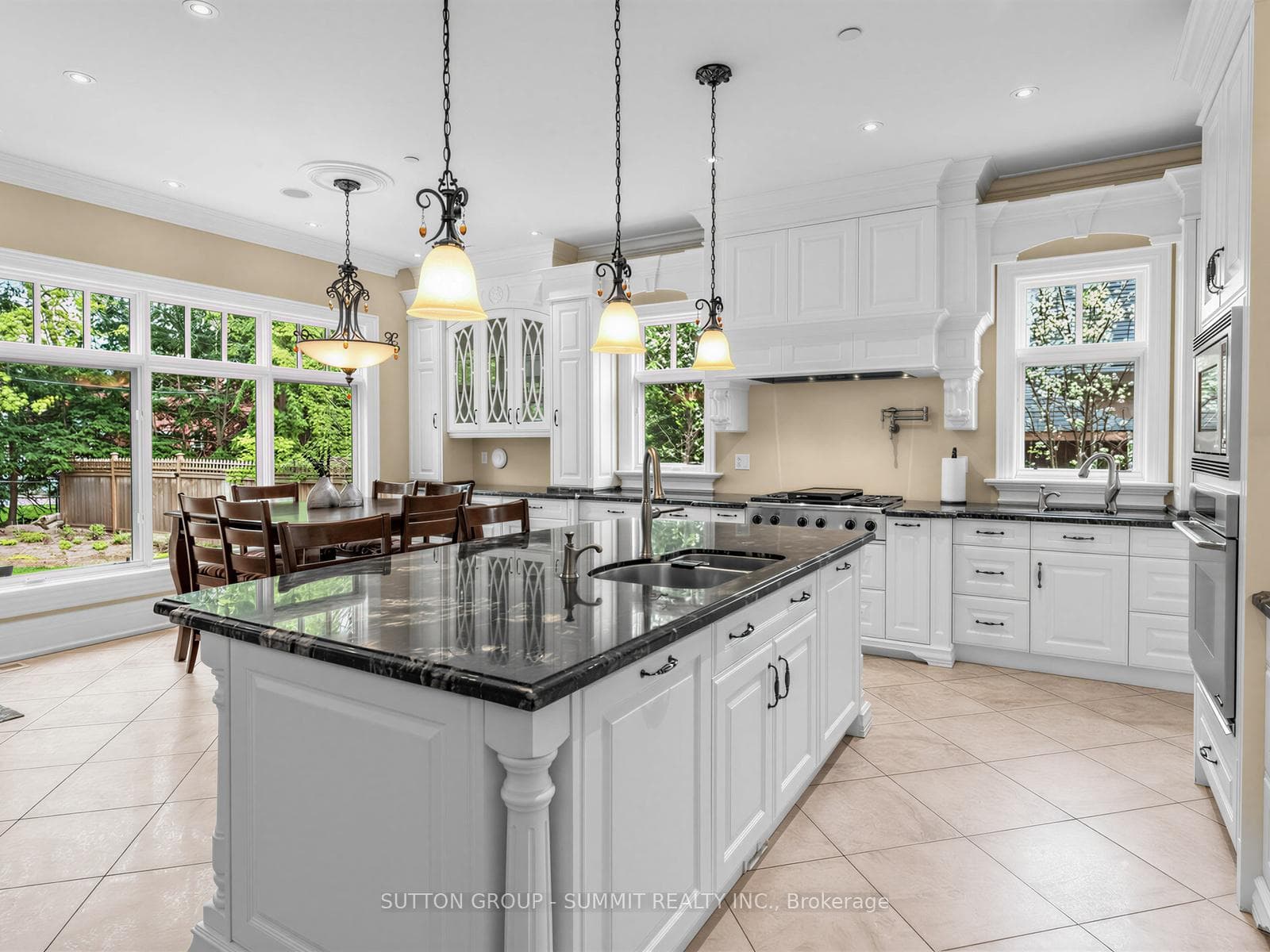 217 Eastcourt Road - Detached photo 9 of 47 in Oakville, Ontario