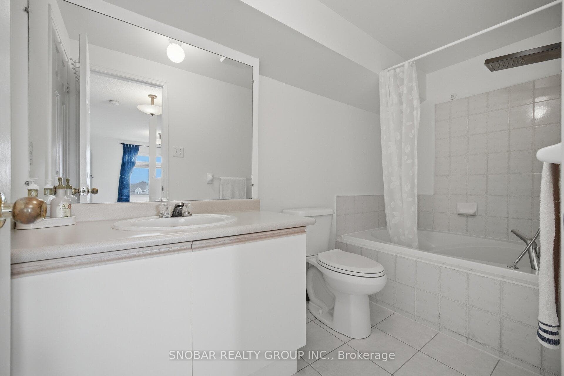 1050 Bristol Road Unit 31 - Condo photo 23 of 27 in Mississauga, Ontario