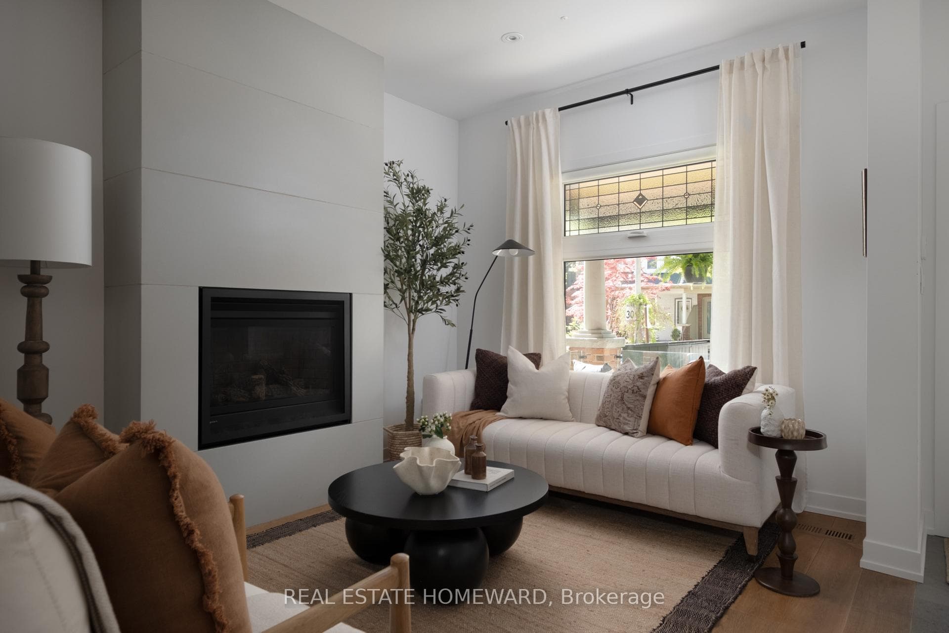 204 Bain Avenue - Semi-Detached photo 5 of 47 in Riverdale / Leslieville, Ontario