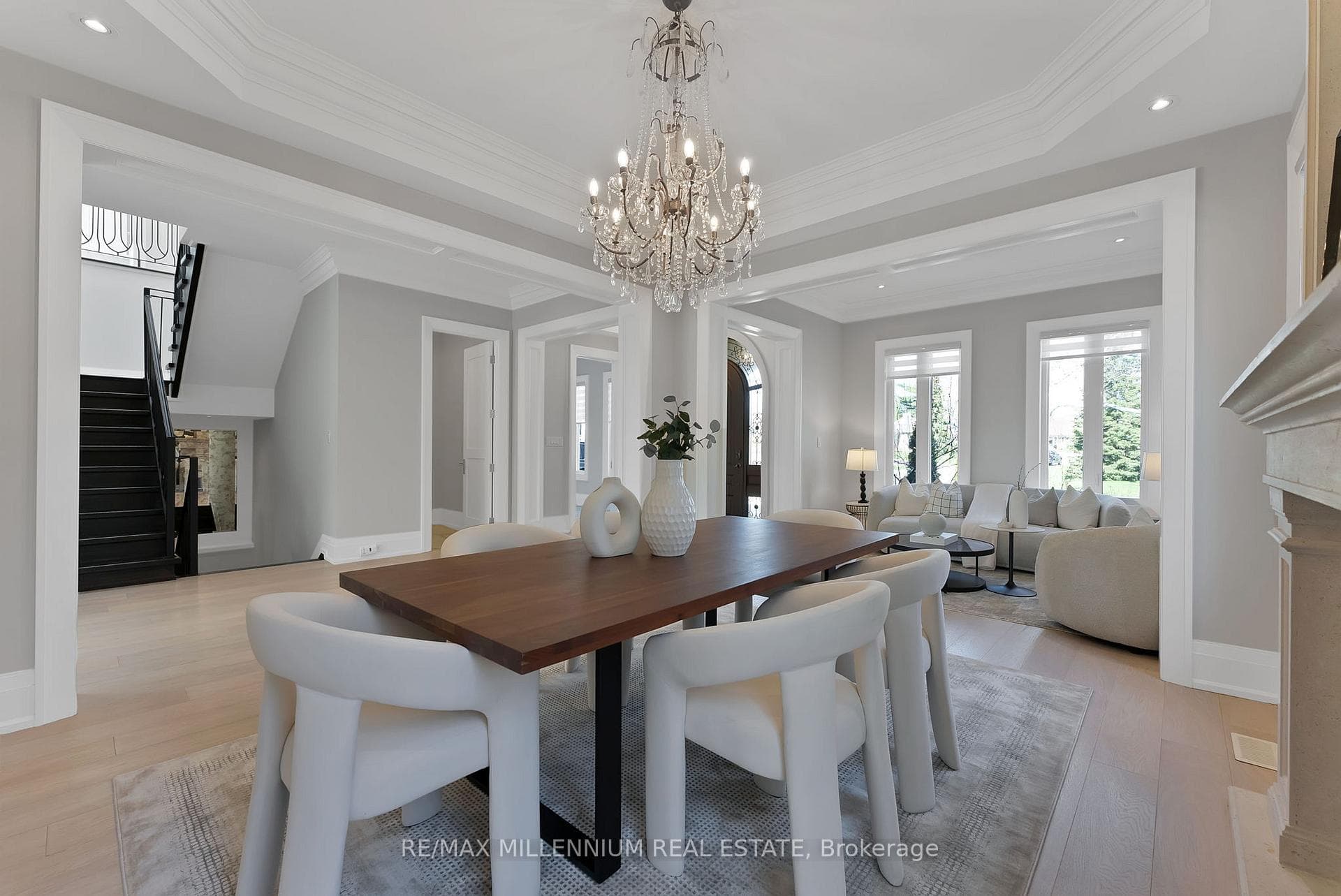 162 Oliver Place - Detached photo 6 of 50 in Oakville, Ontario