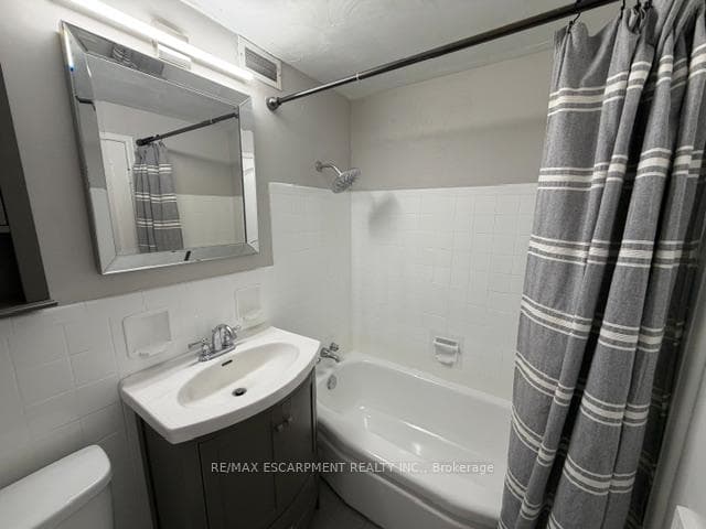 107 St. Joseph's Drive Unit 404 - Condo photo 14 of 29 in Hamilton, Ontario