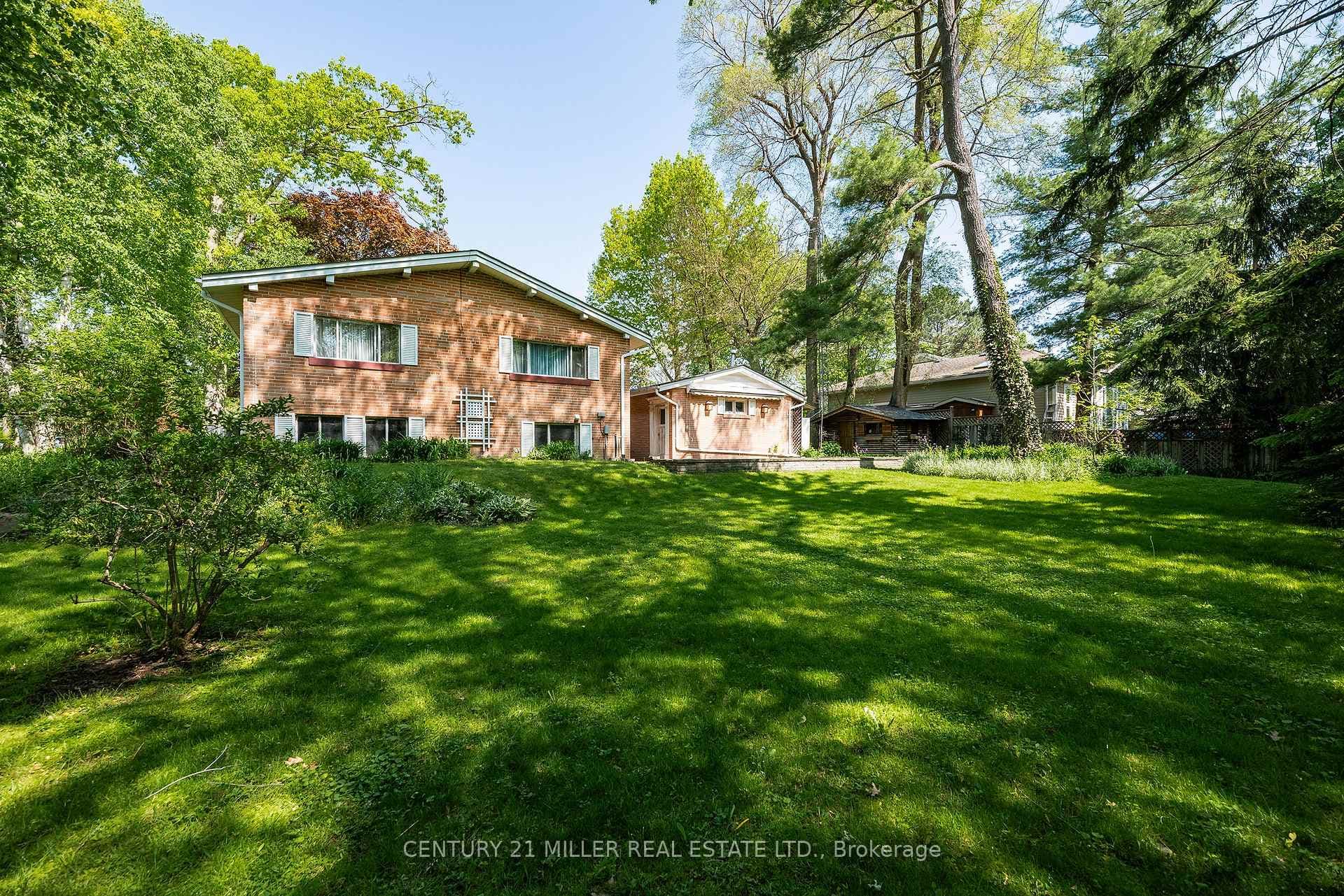 2048 Elmhurst Avenue - Detached photo 7 of 21 in Oakville, Ontario