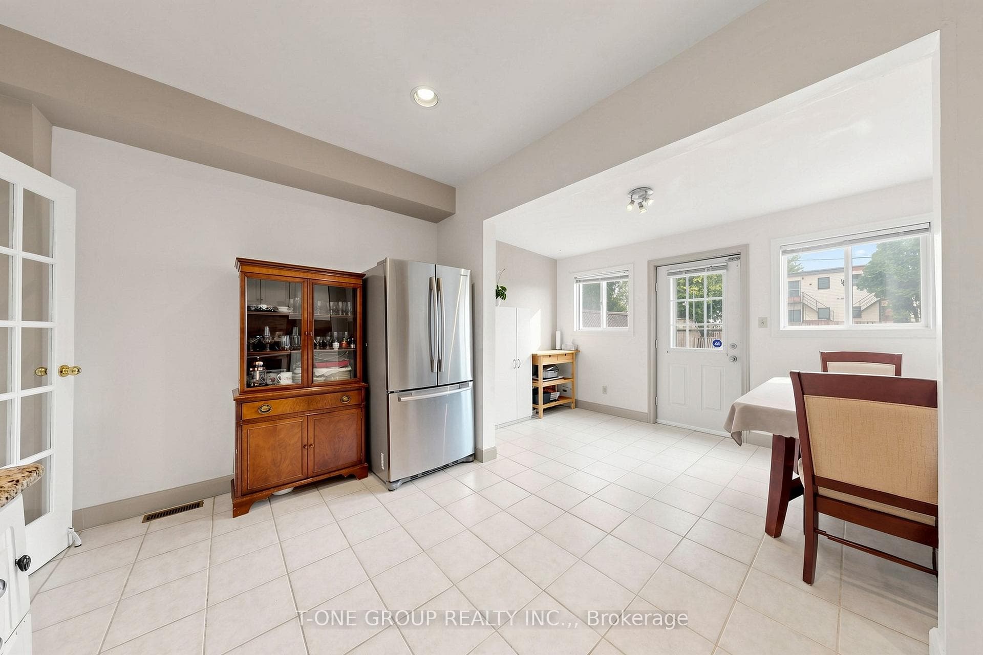 41 Madelaine Avenue - Semi-Detached photo 17 of 44 in Birch Cliff / Cliffside, Ontario