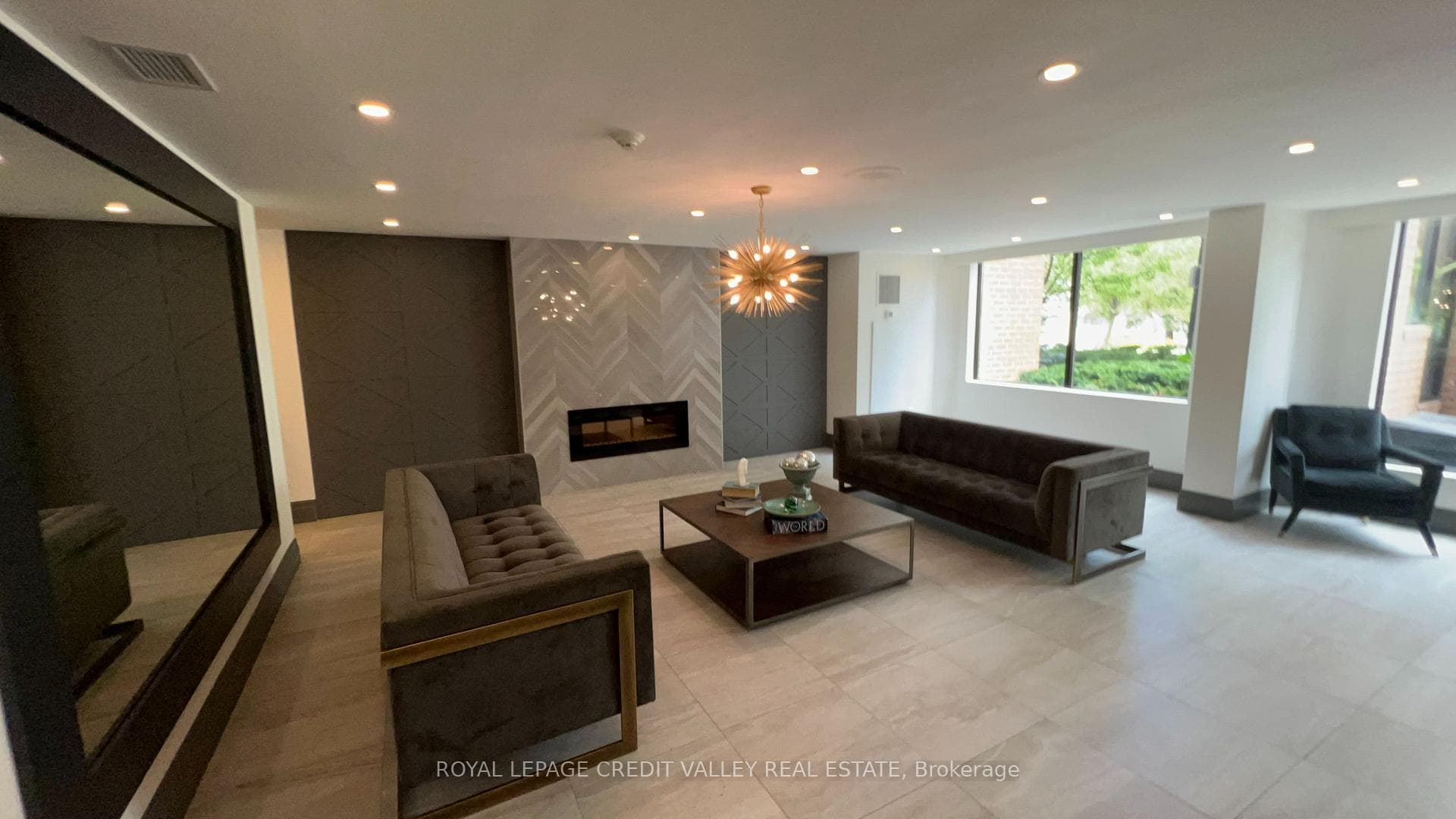 1270 MAPLE CROSSING Boulevard Unit 704 - home for sale in Burlington, Ontario