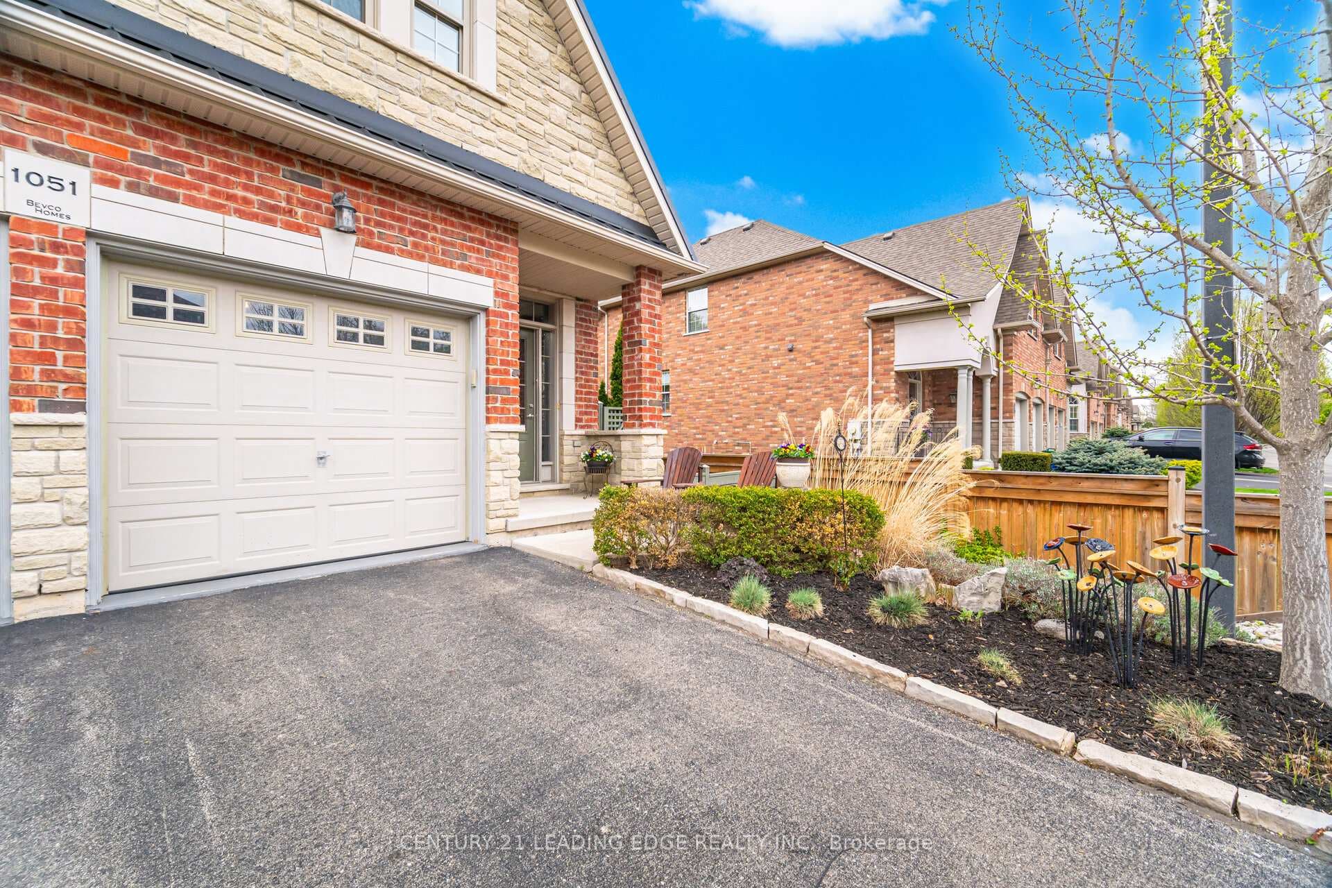 1051 Fernridge Common - Semi-Detached photo 8 of 50 in Burlington, Ontario