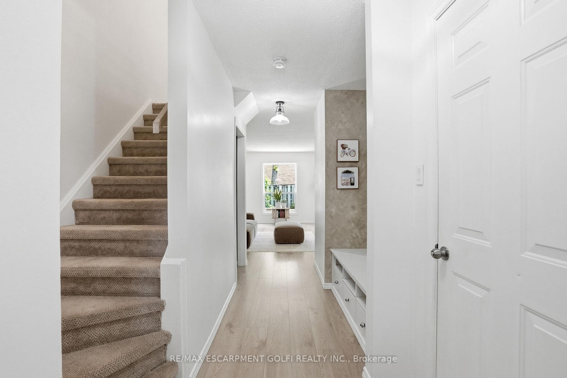660 OXFORD Road Unit 17 - Condo photo 2 of 31 in Burlington, Ontario