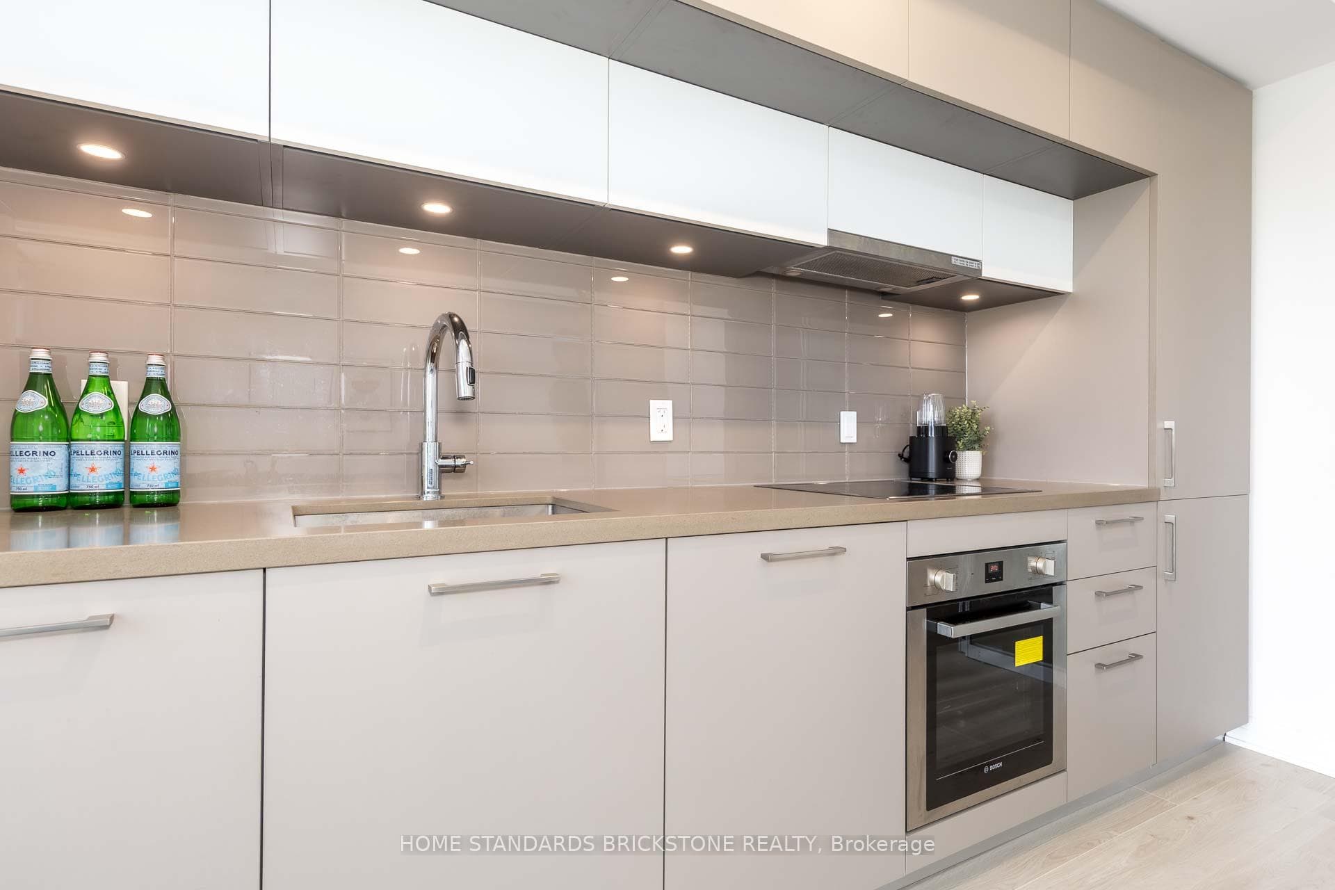 99 Foxbar Road Unit 711 - Condo photo 19 of 36 in Annex / Yorkville / Summerhill, Ontario