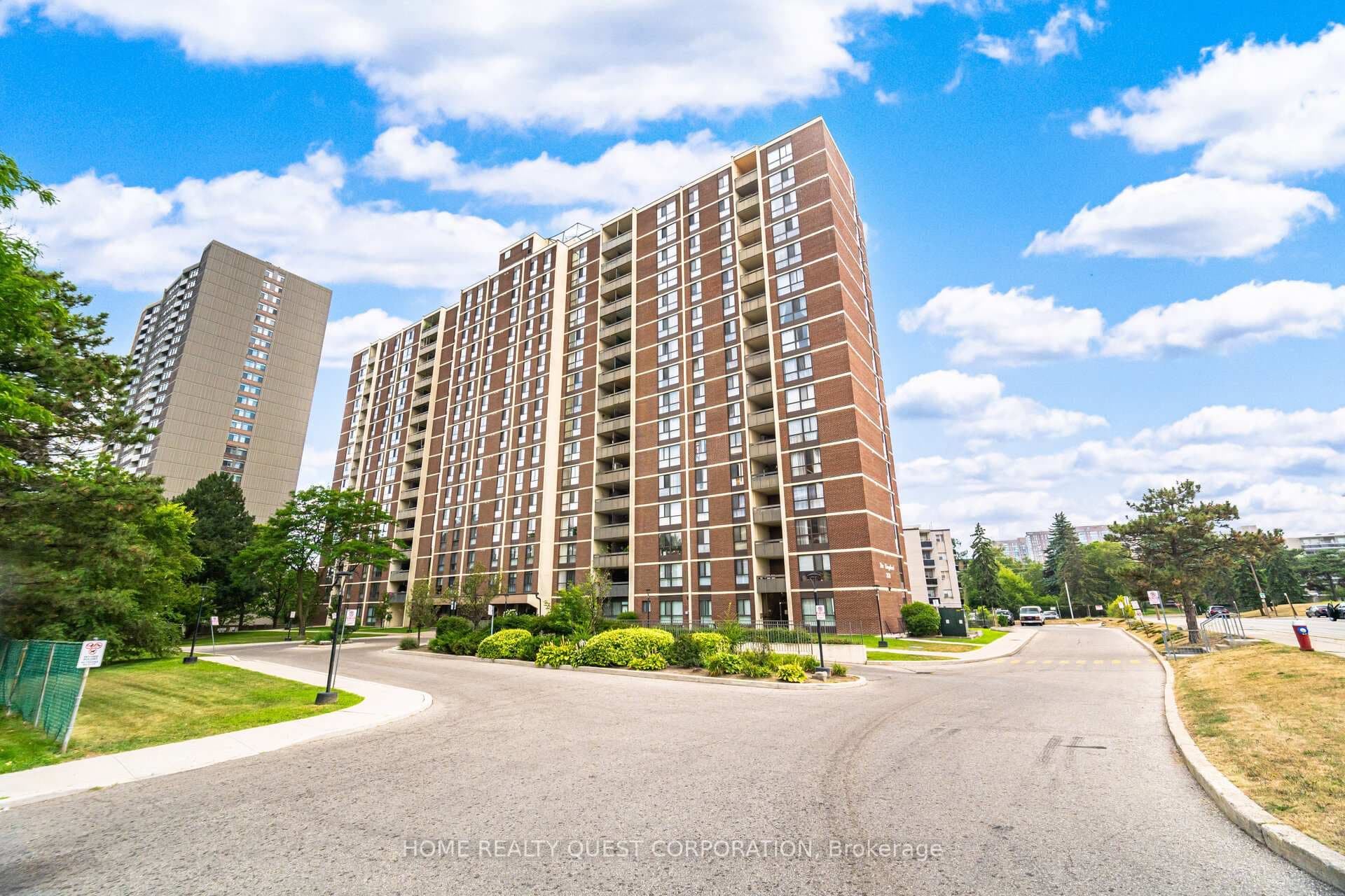 3170 Kirwin Avenue Unit 510 - home for sale in Mississauga, Ontario