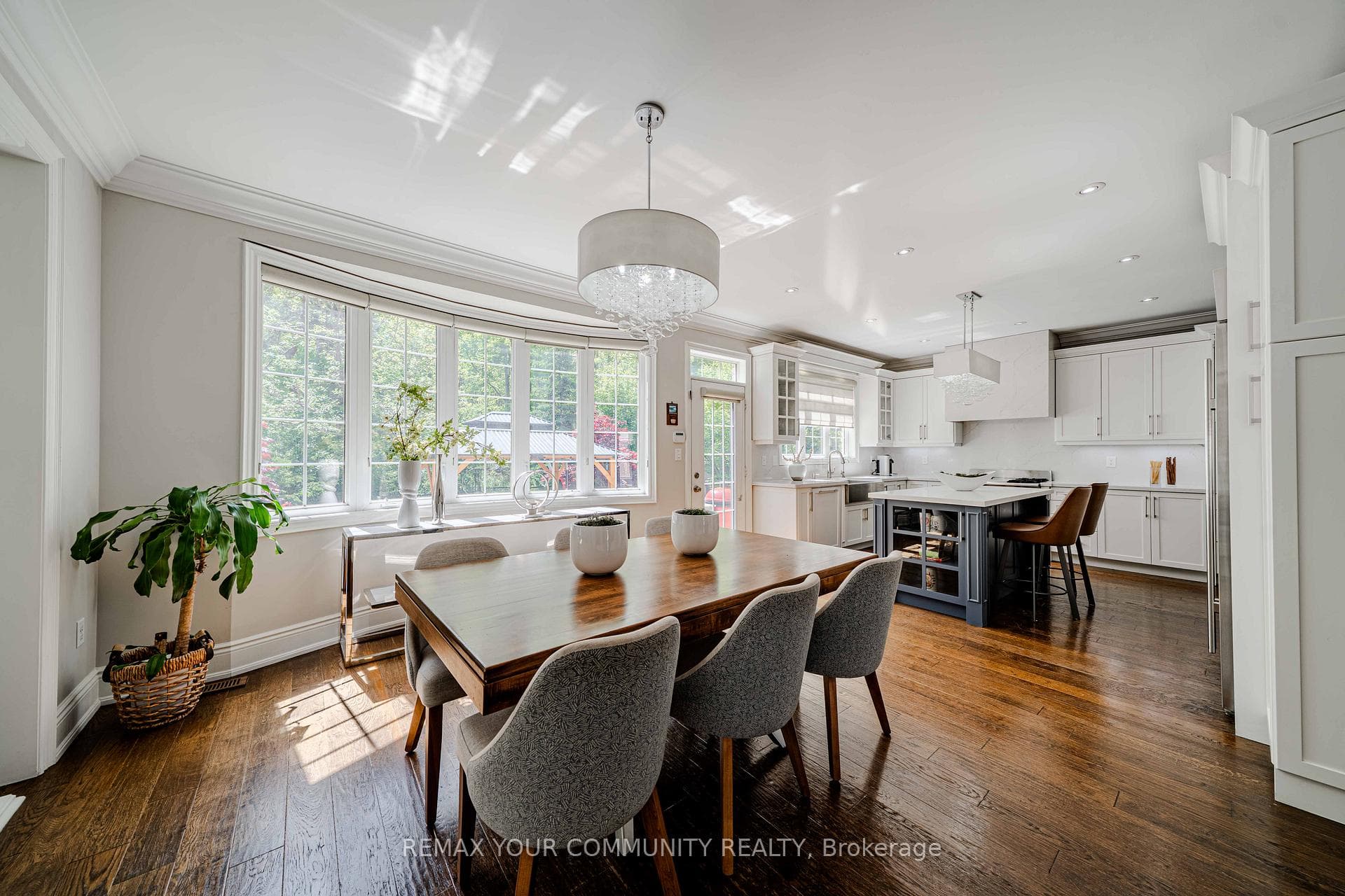 3447 Liptay Avenue - Detached photo 9 of 50 in Oakville, Ontario